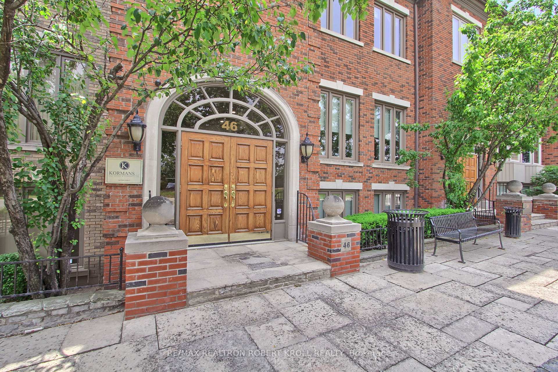 #300 Full Floor - 46 Village Centre Place Unit: 300 Full Floor