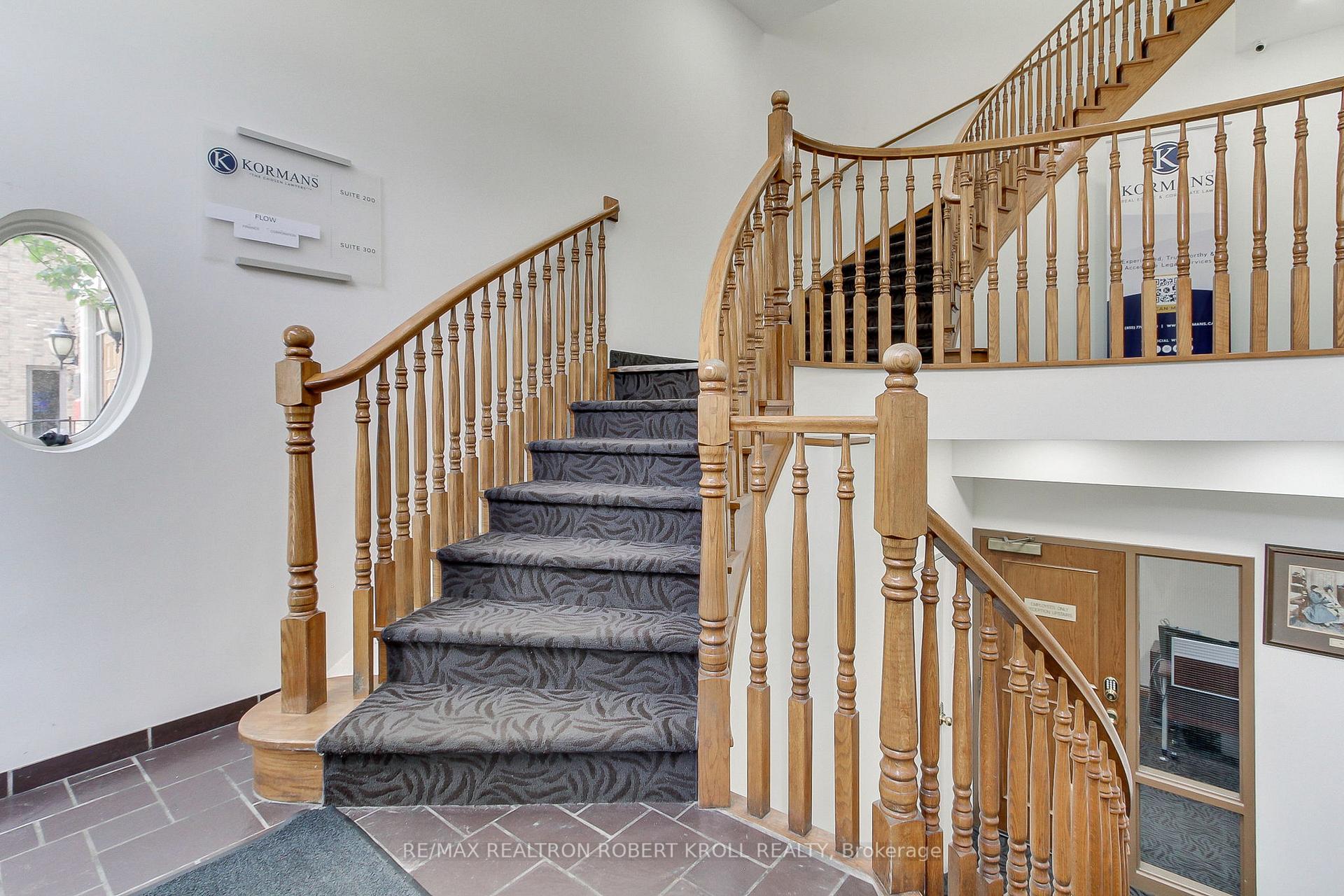 #300 Full Floor - 46 Village Centre Place Unit: 300 Full Floor