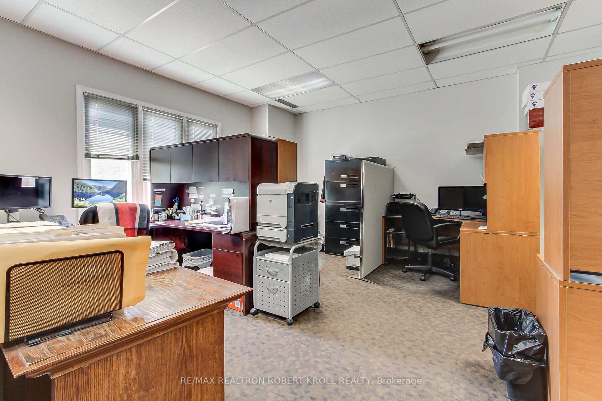 #300 Half-Floor - 46 Village Centre Place Unit: 300 Half-Floor