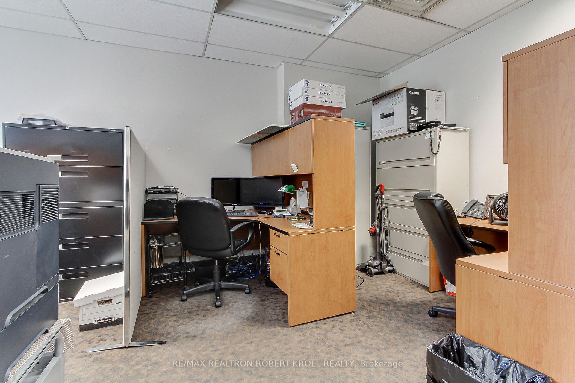 #300 Half-Floor - 46 Village Centre Place Unit: 300 Half-Floor