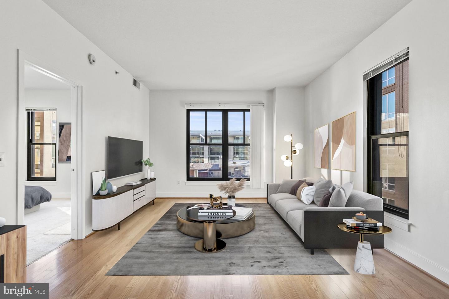 910 M St NW #503
