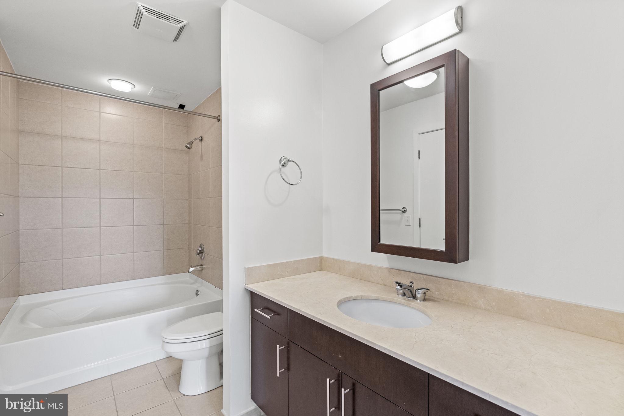 910 M St NW #503