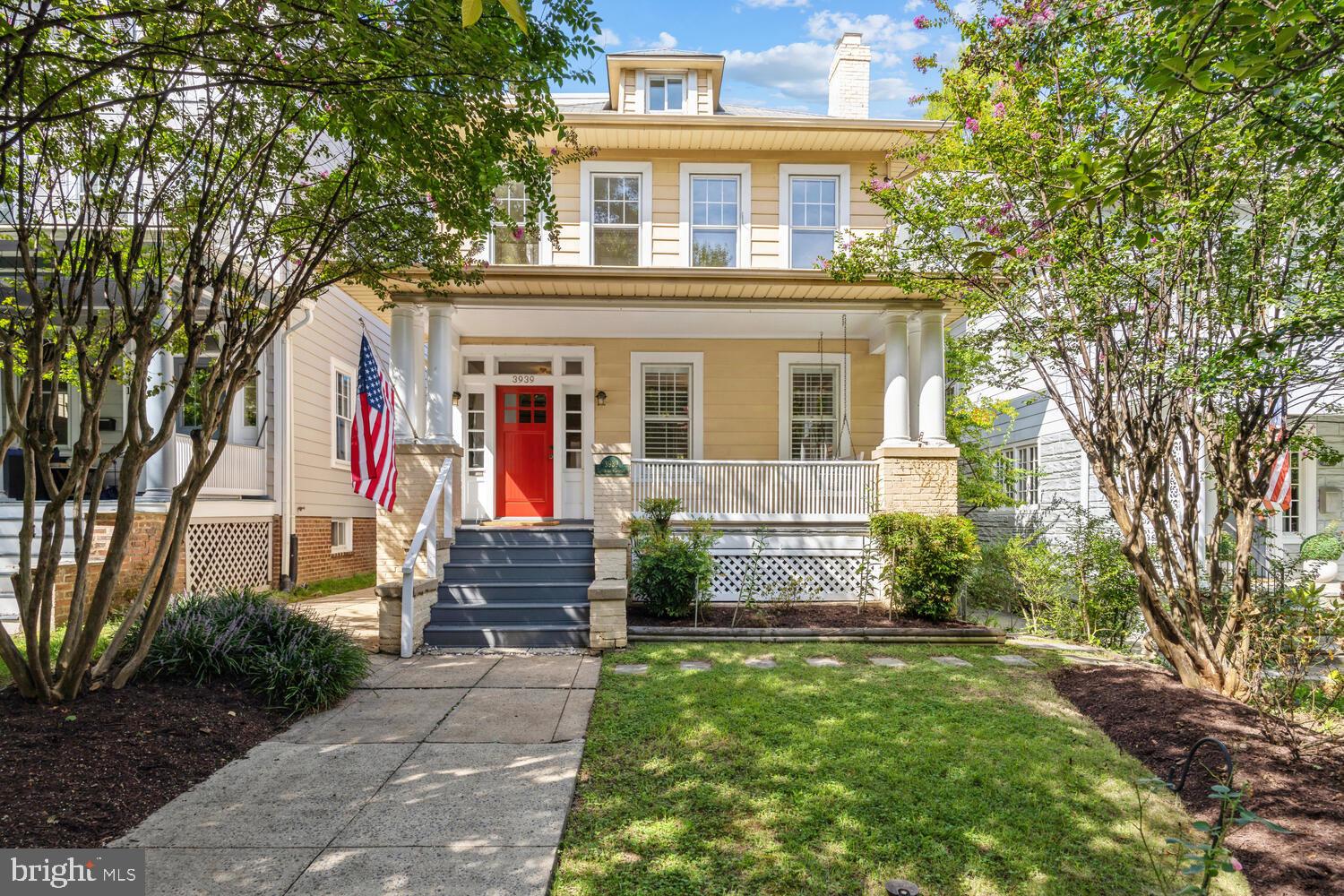 3939 Livingston St NW