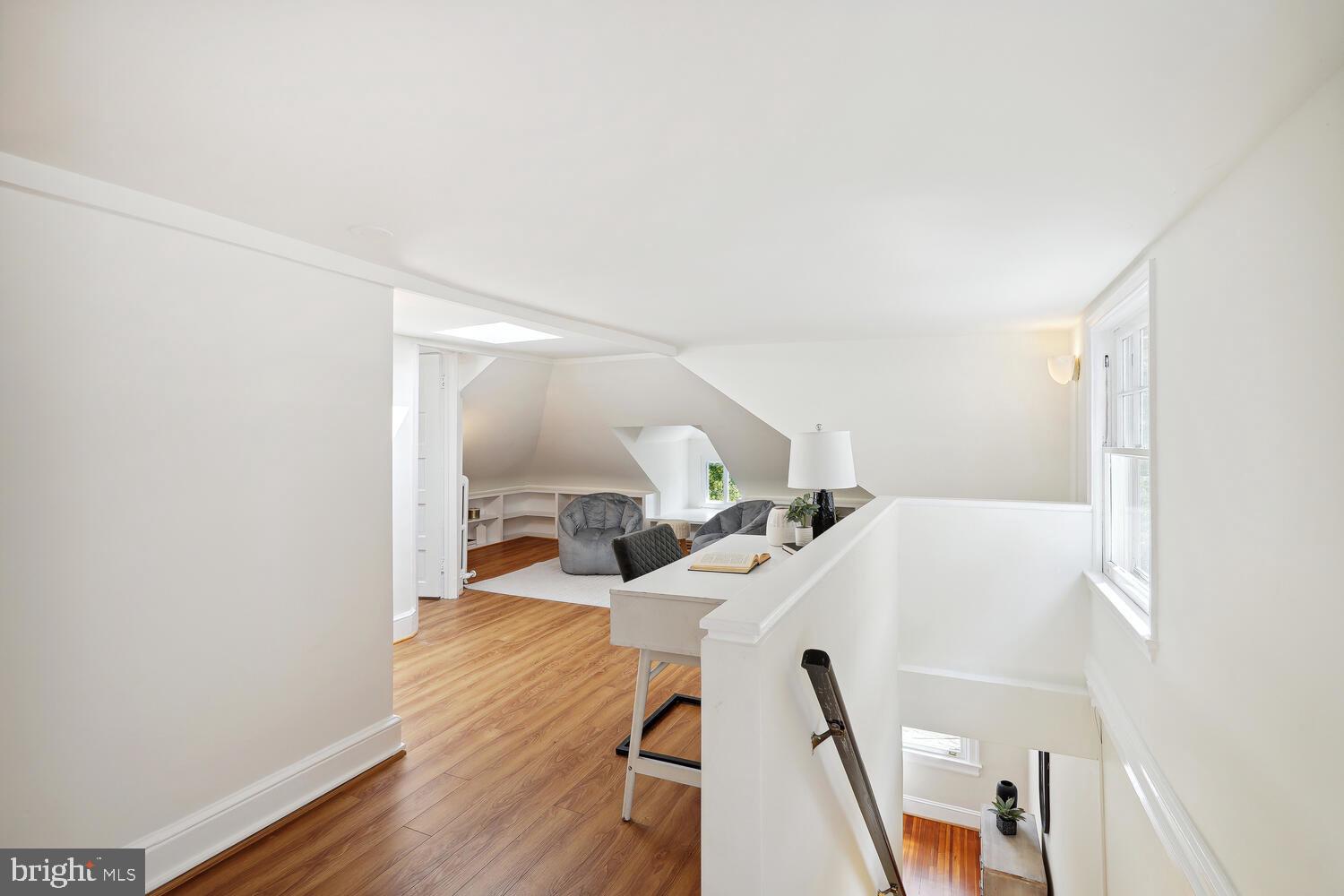 3939 Livingston St NW