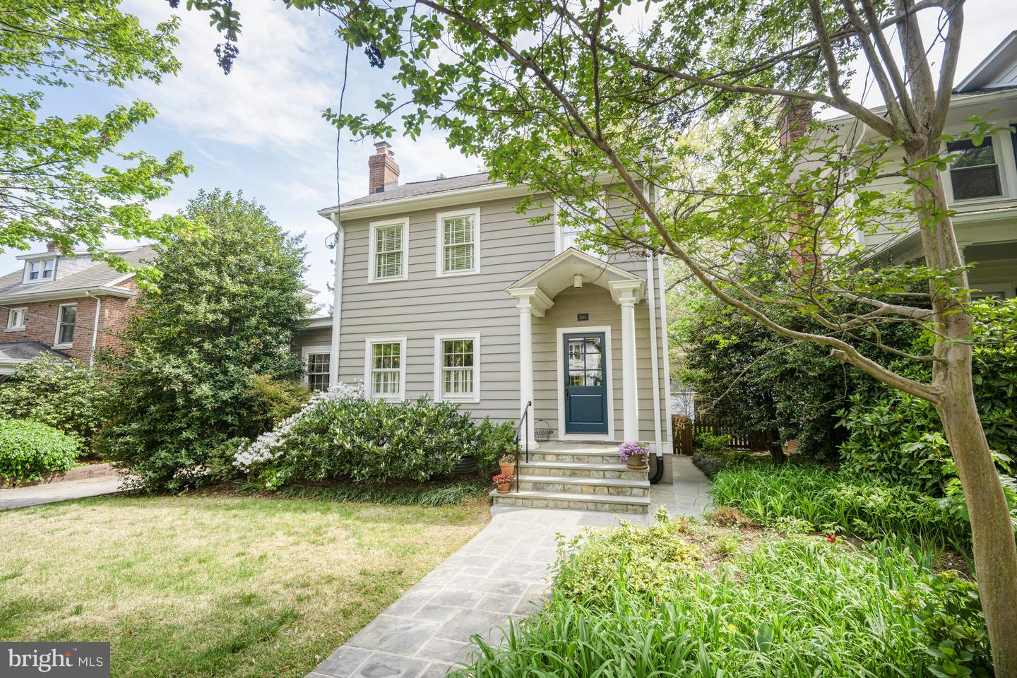 3940 Livingston St NW