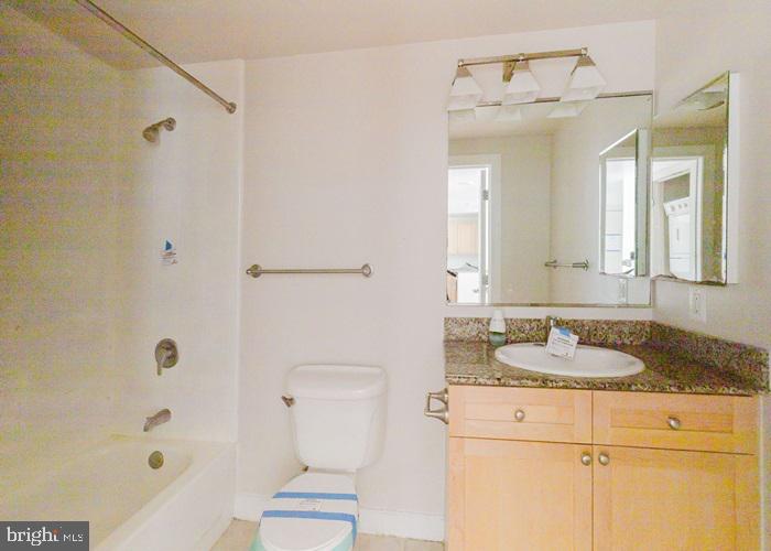 777 7TH STREET NW 913