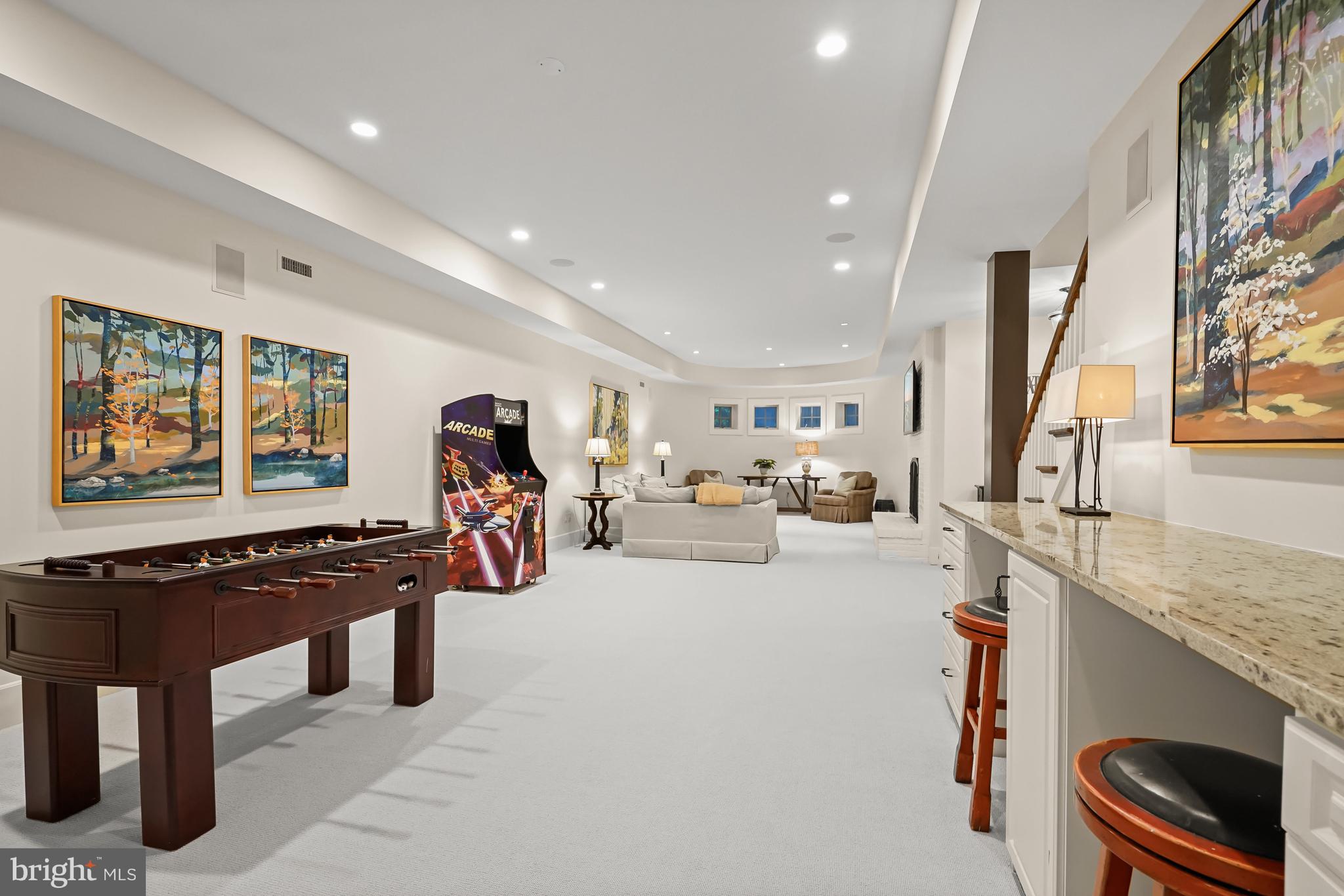 3033 UNIVERSITY TERRACE NW