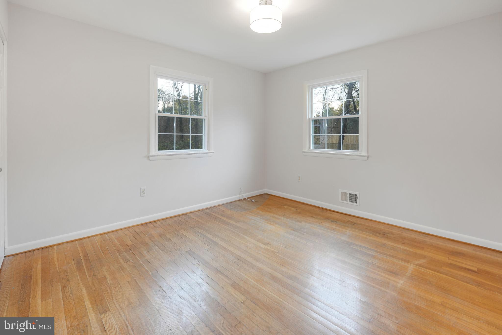 9705 Nassau LANE