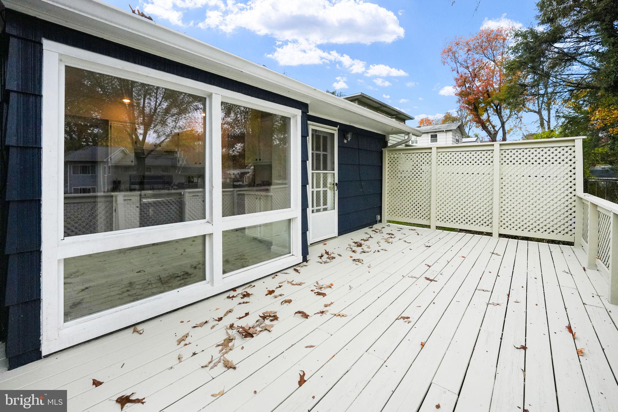 9705 Nassau LANE