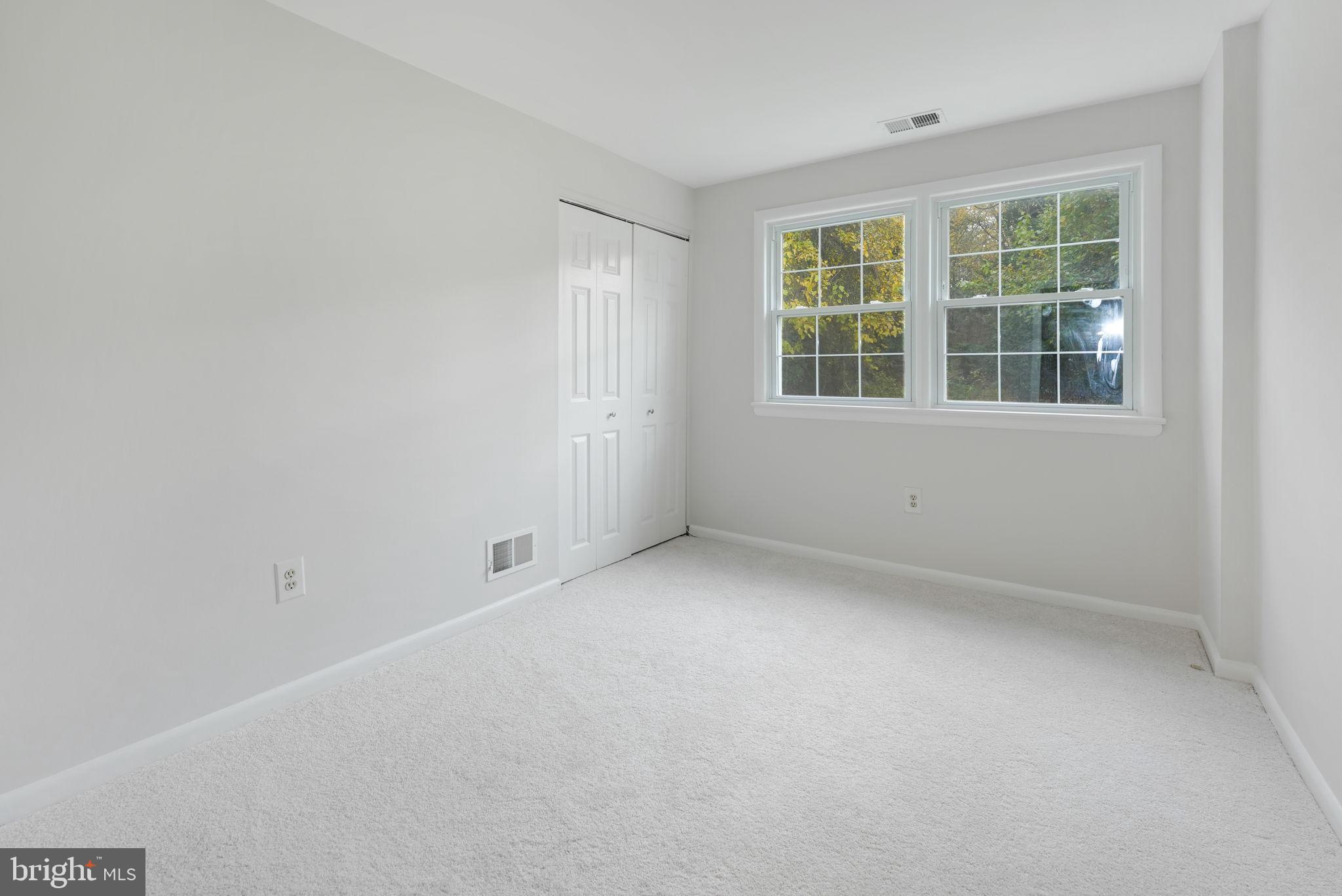 9705 Nassau LANE