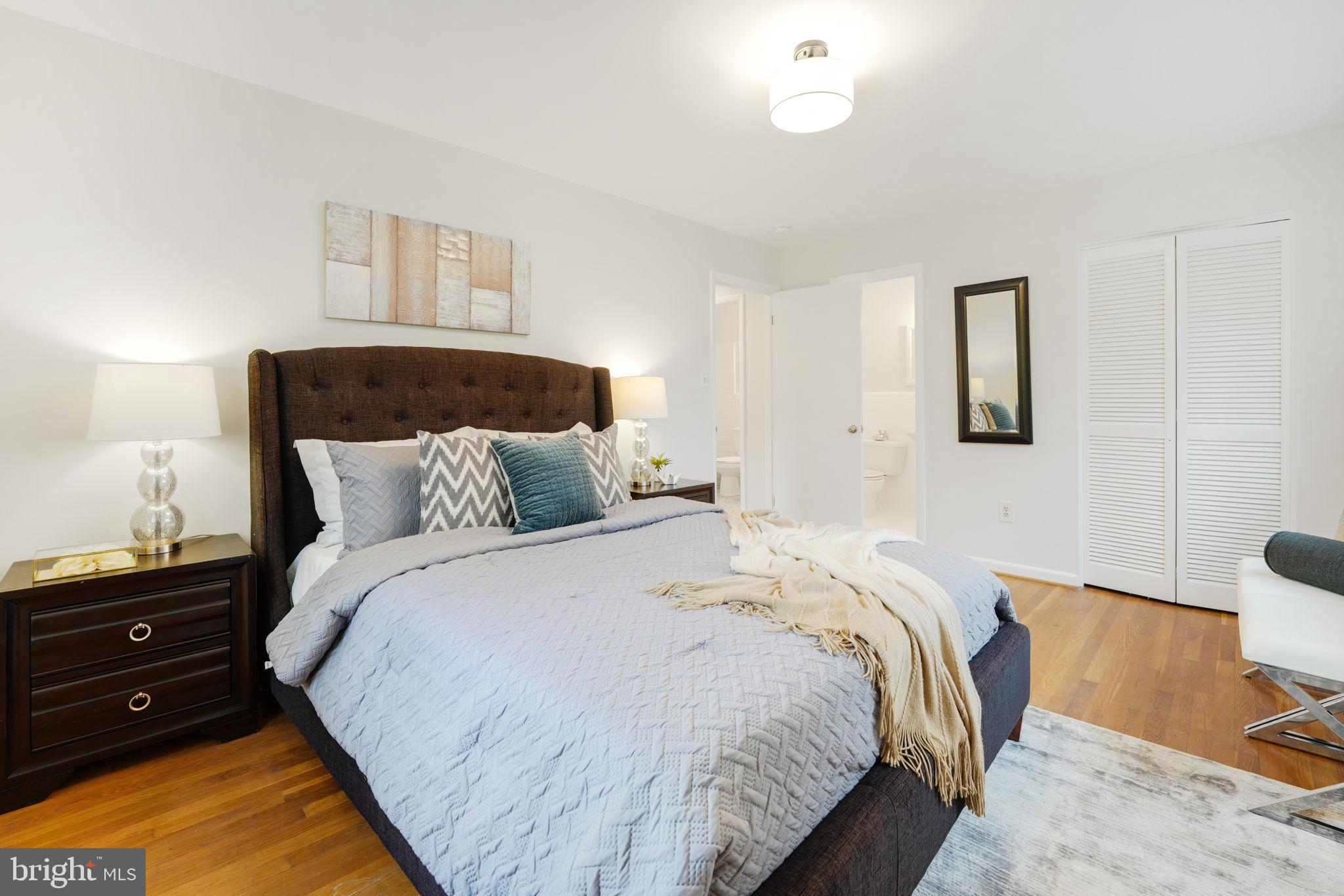 9705 Nassau LANE
