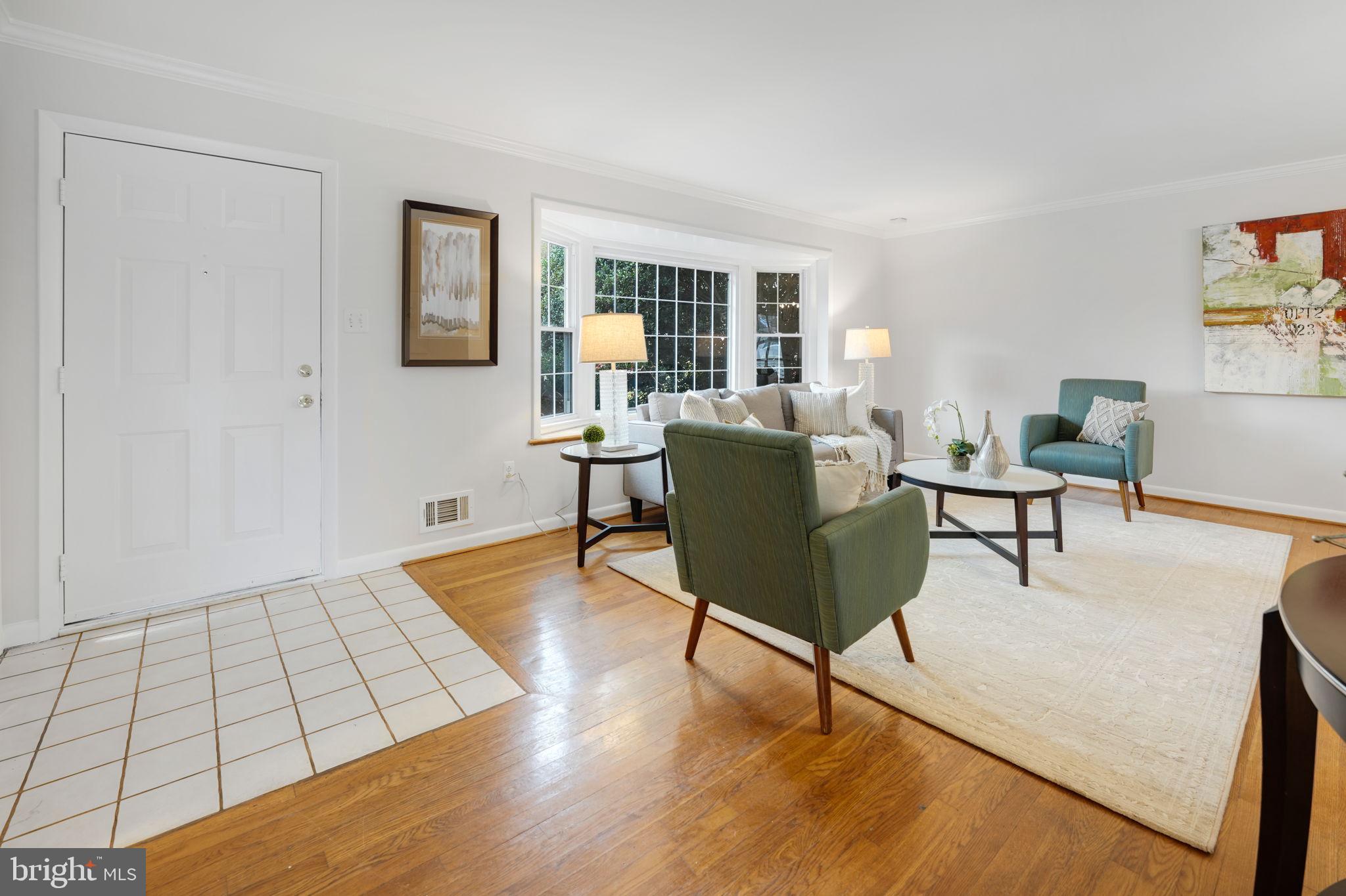 9705 Nassau LANE