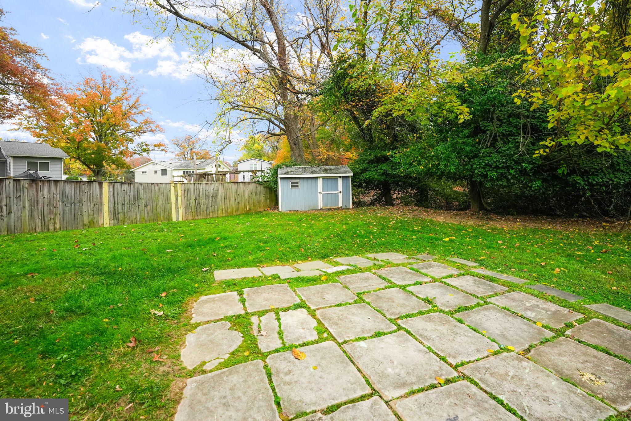 9705 Nassau LANE