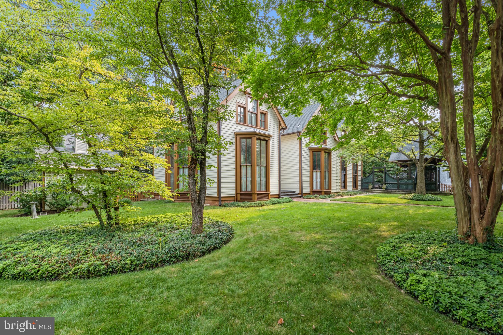 17 W Irving STREET