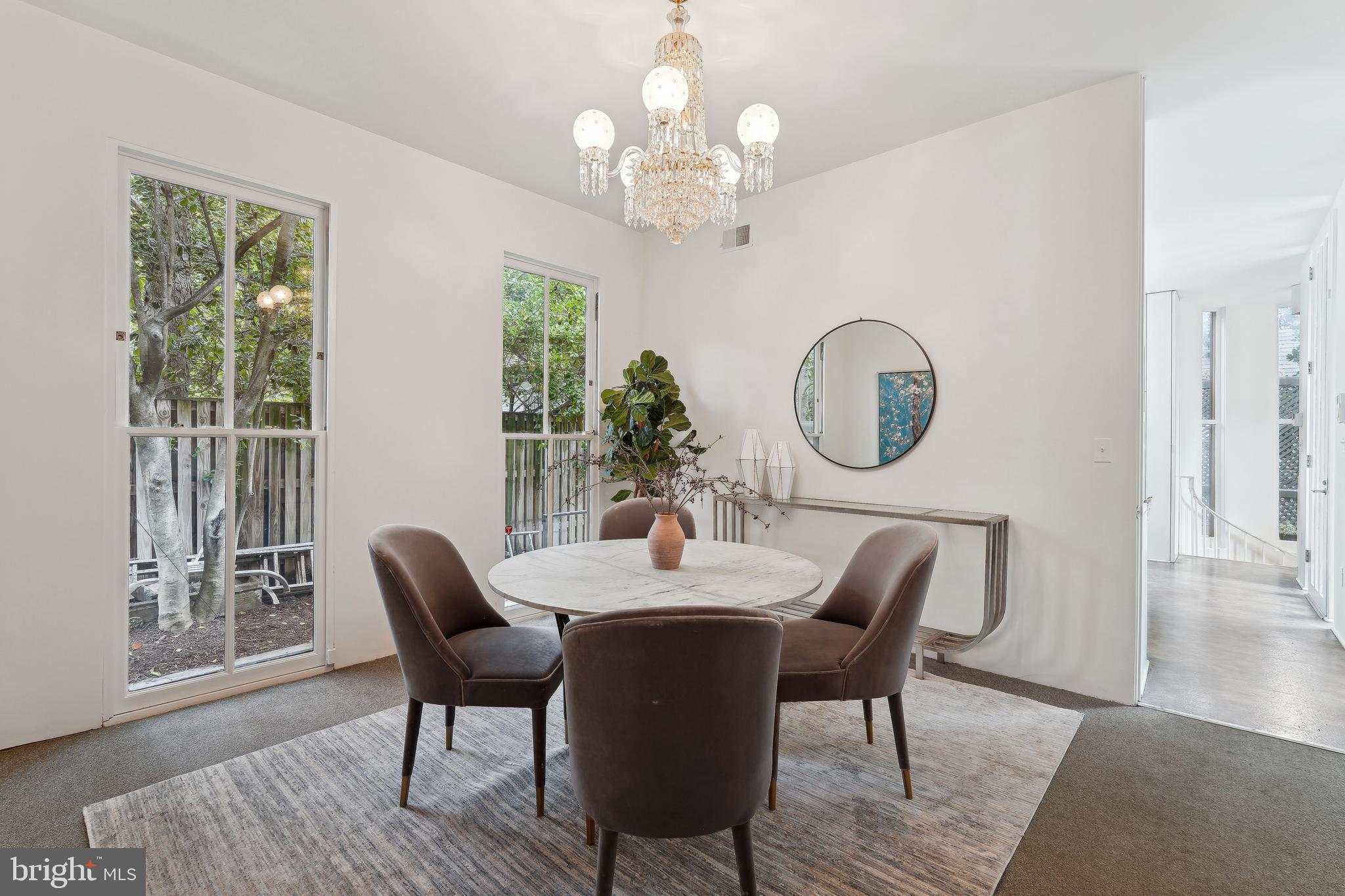 17 W Irving STREET