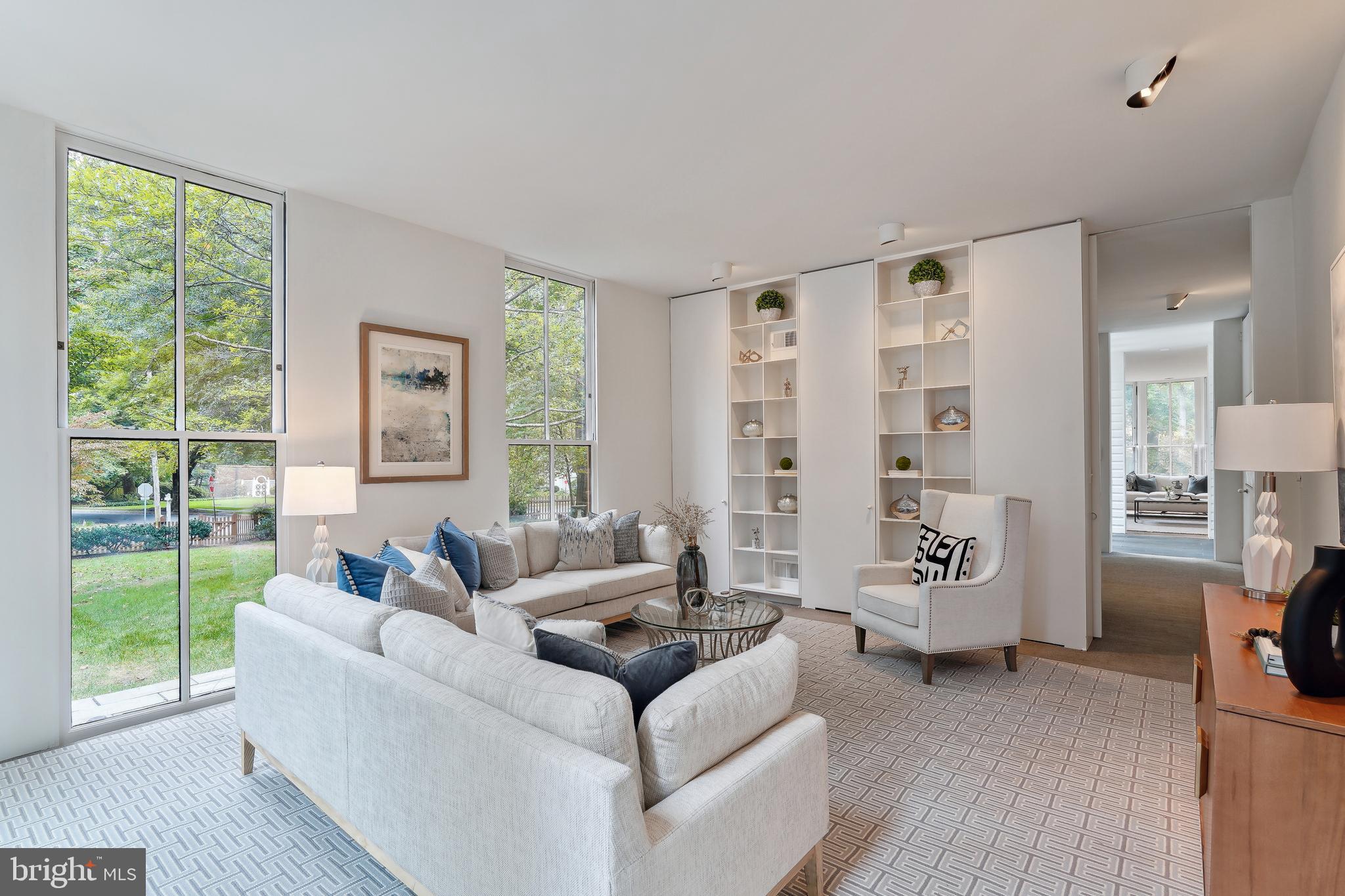17 W Irving STREET