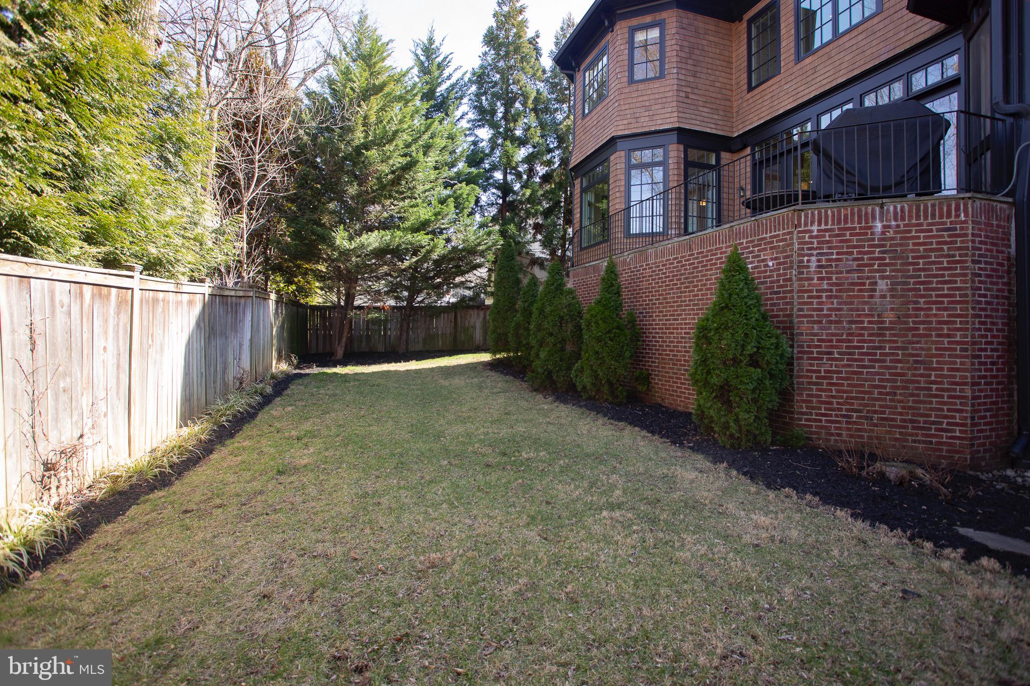 5509 Lambeth Rd