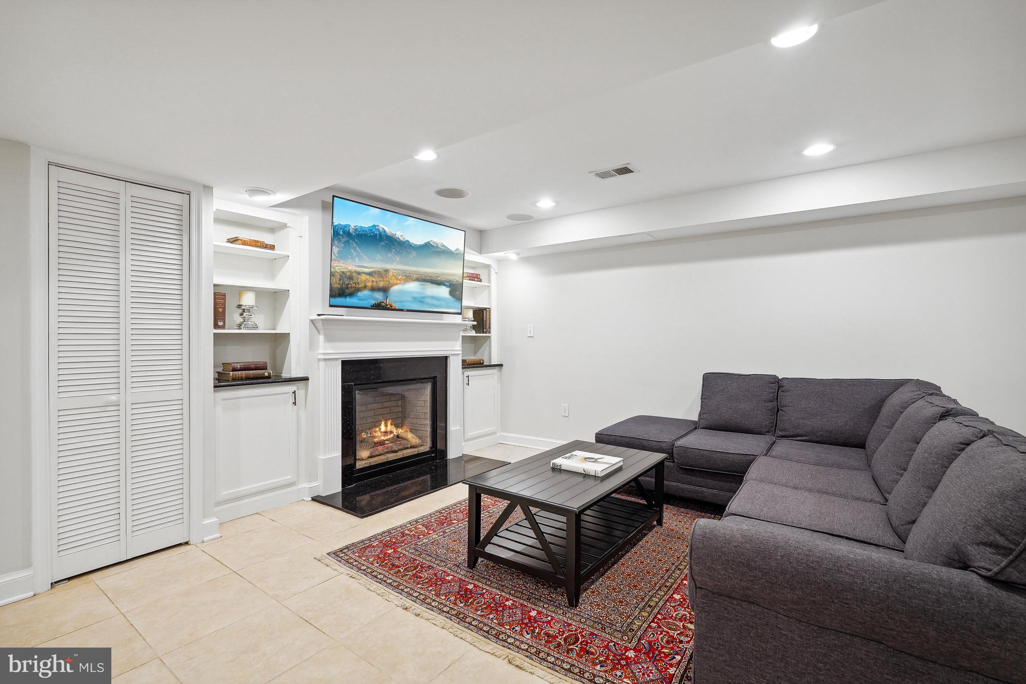 33 Quincy St