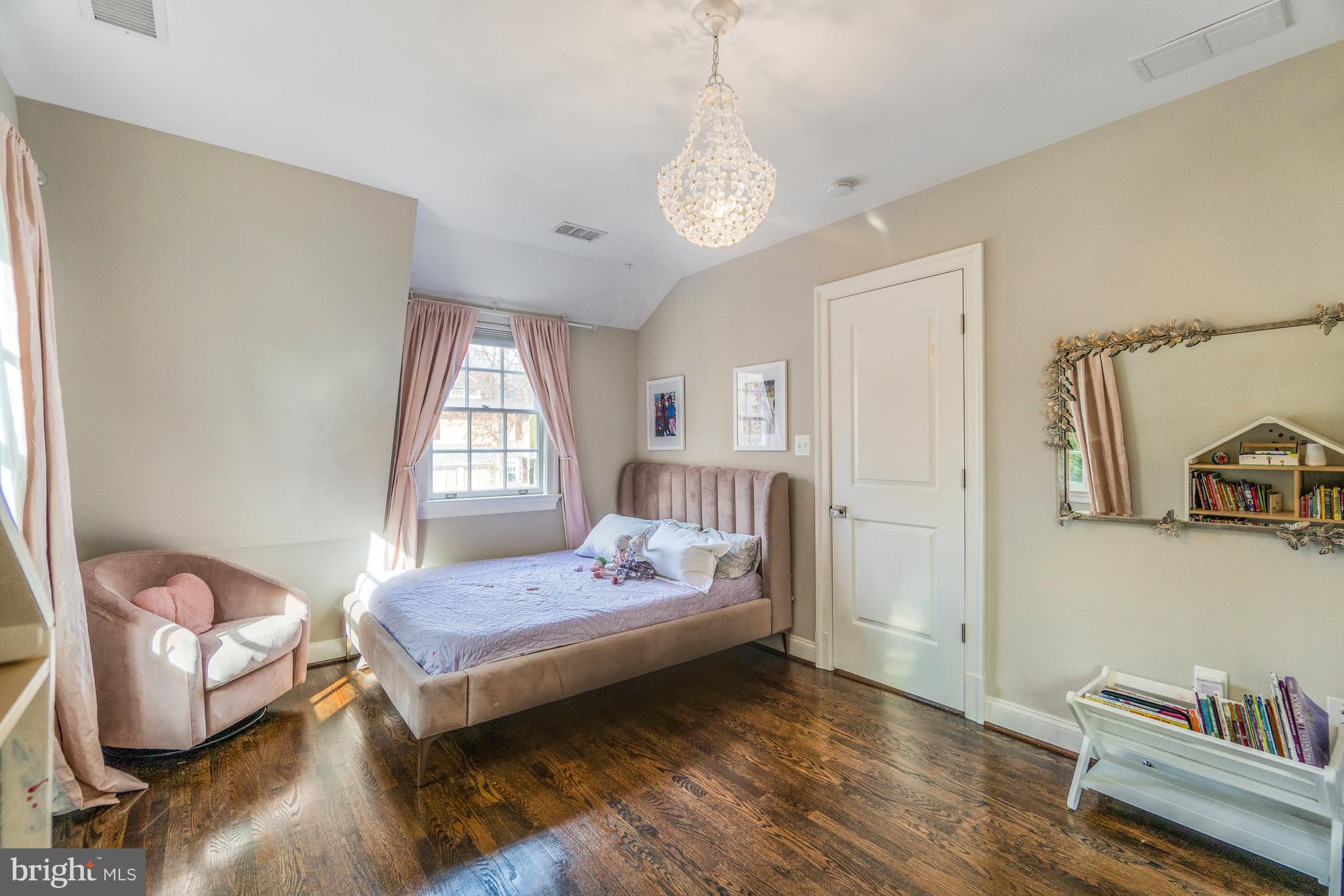 12 Hesketh St