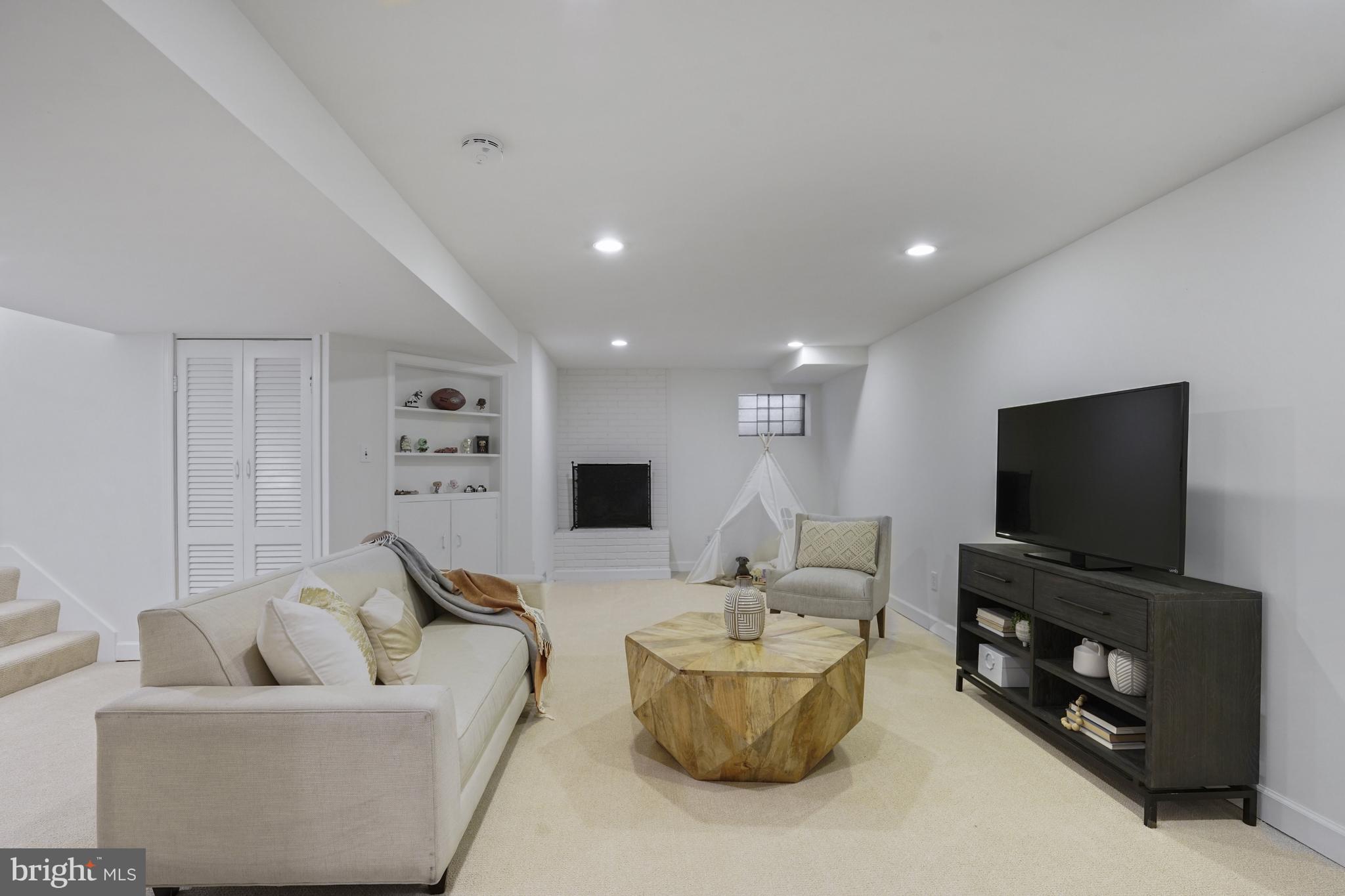 4603 Tournay Rd