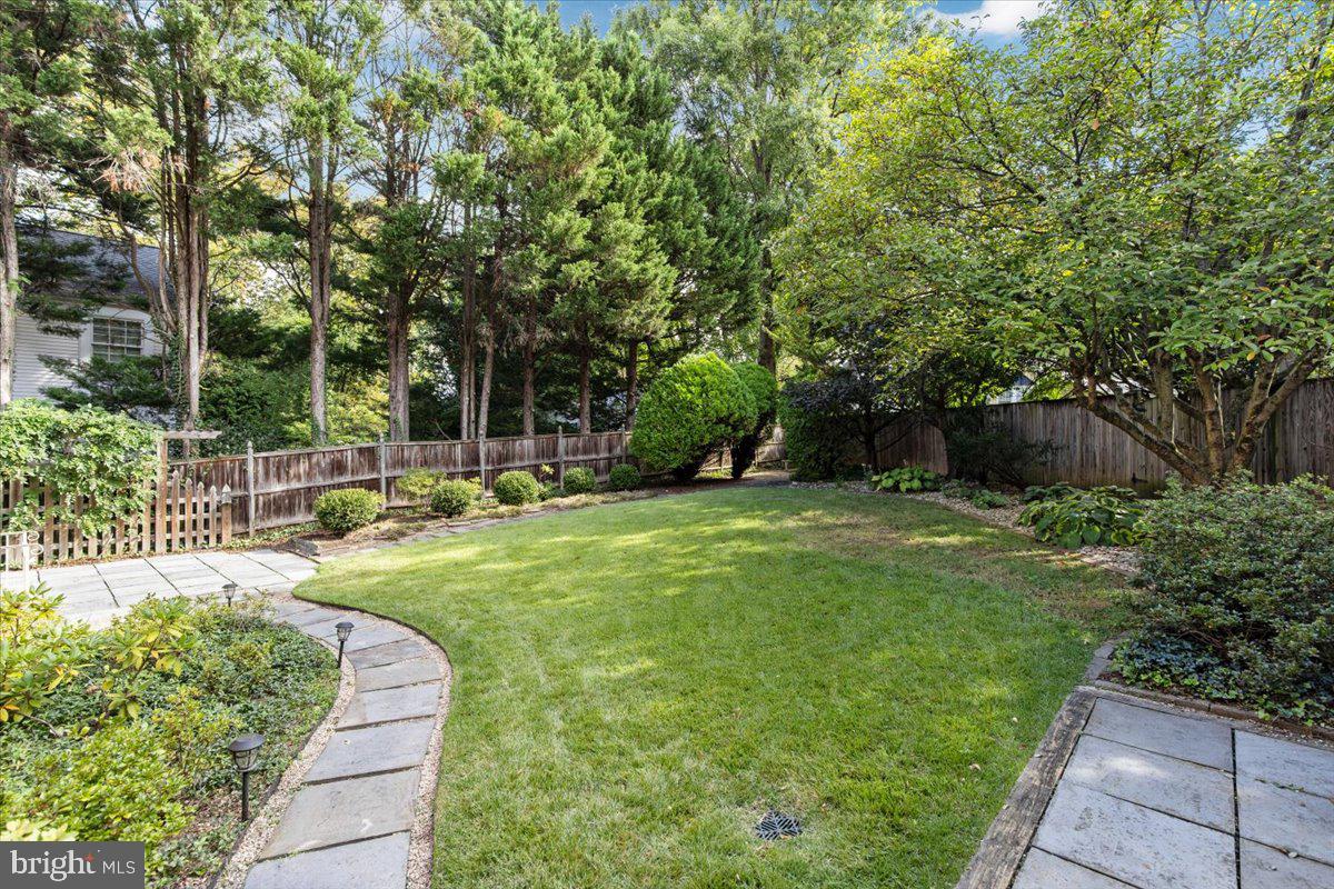 5013 WORTHINGTON DRIVE