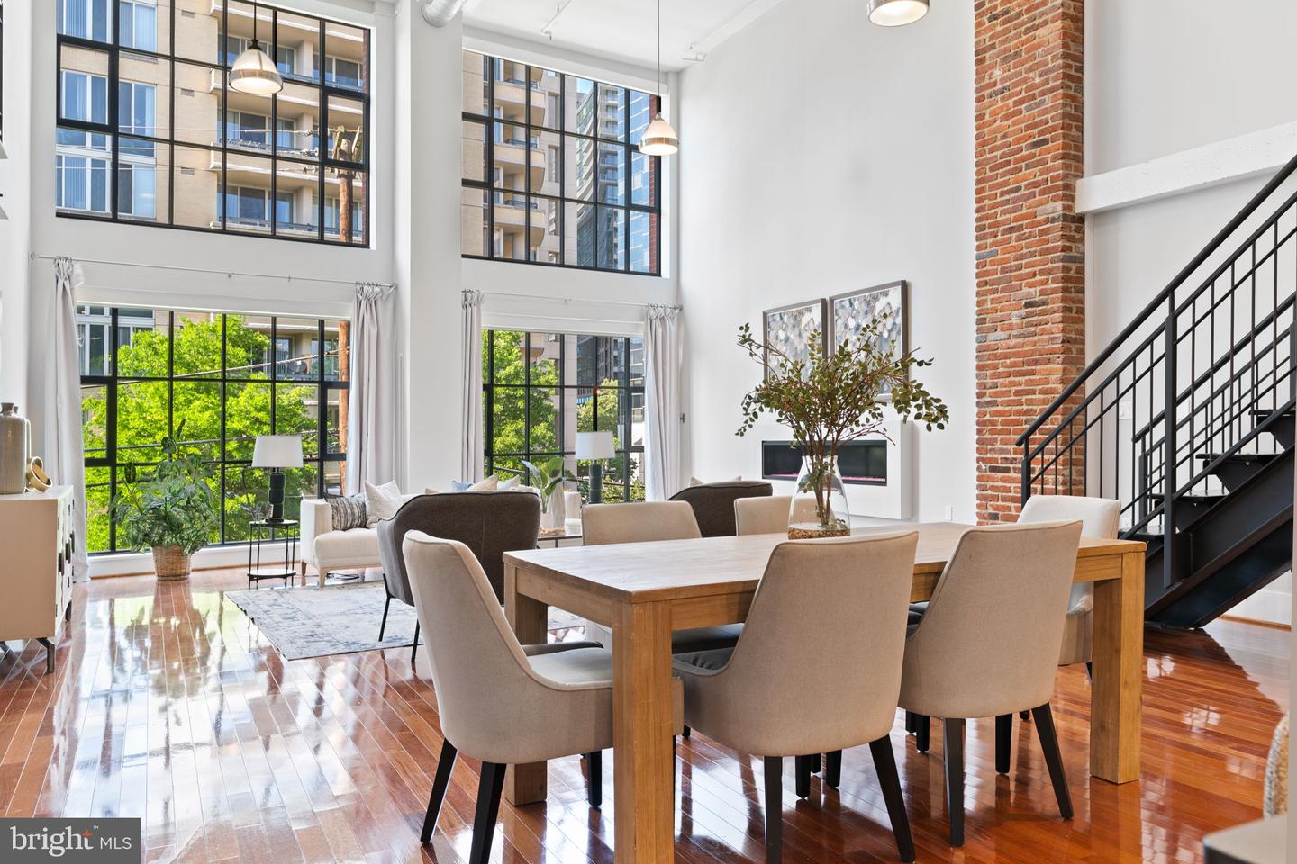1600 CLARENDON BOULEVARD Unit: W307