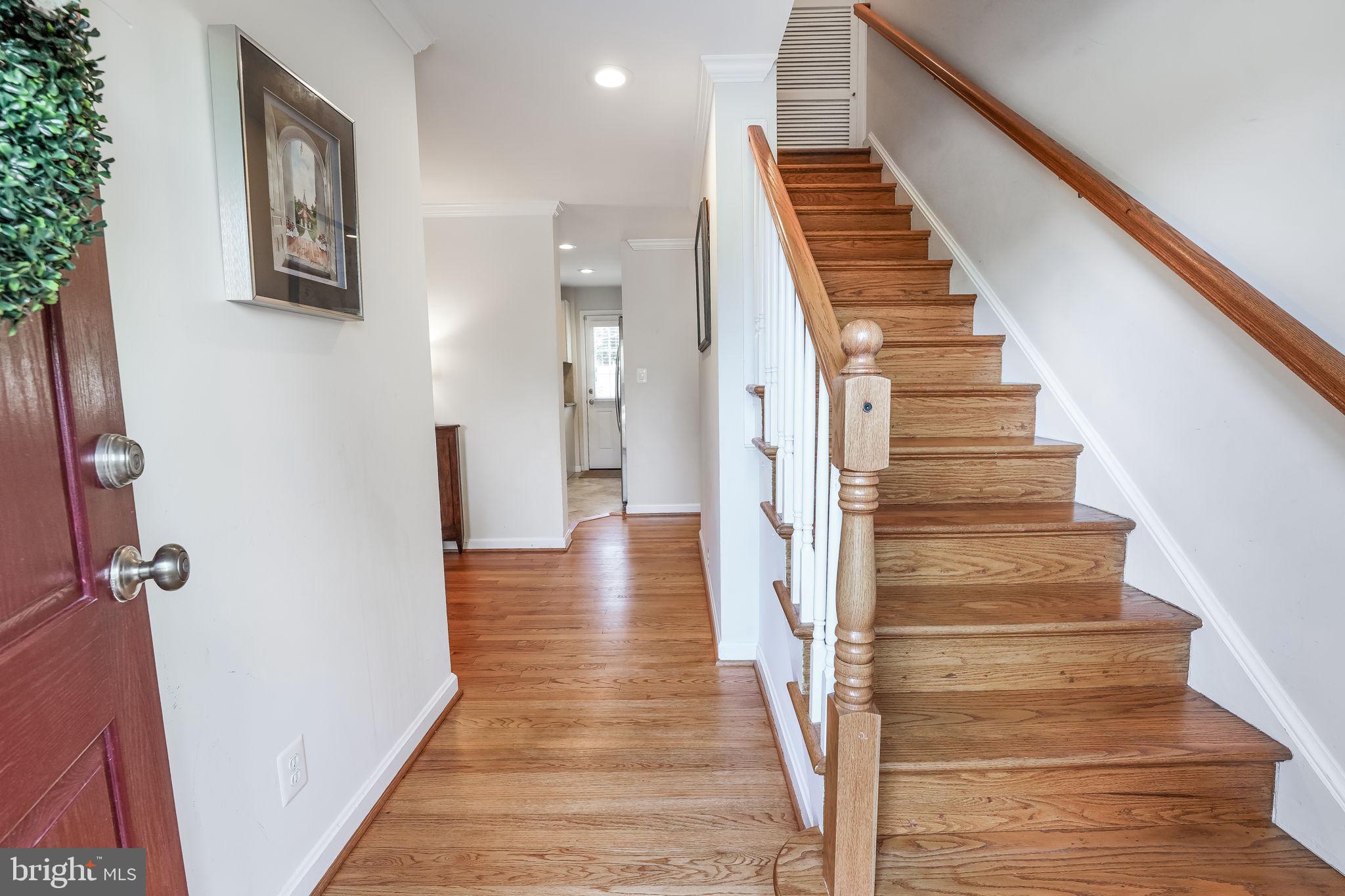 1404 Mayflower Dr