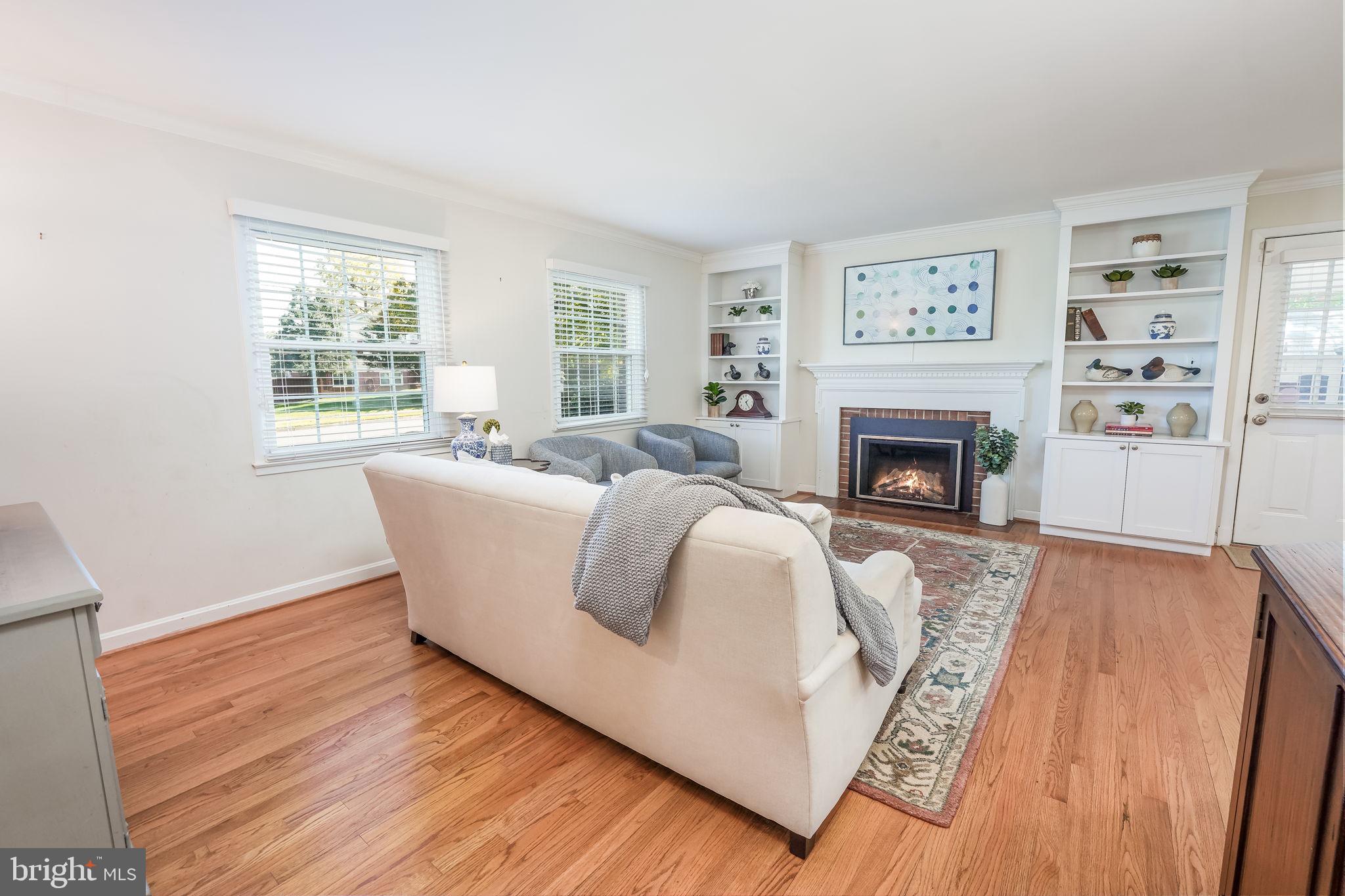 1404 Mayflower Dr