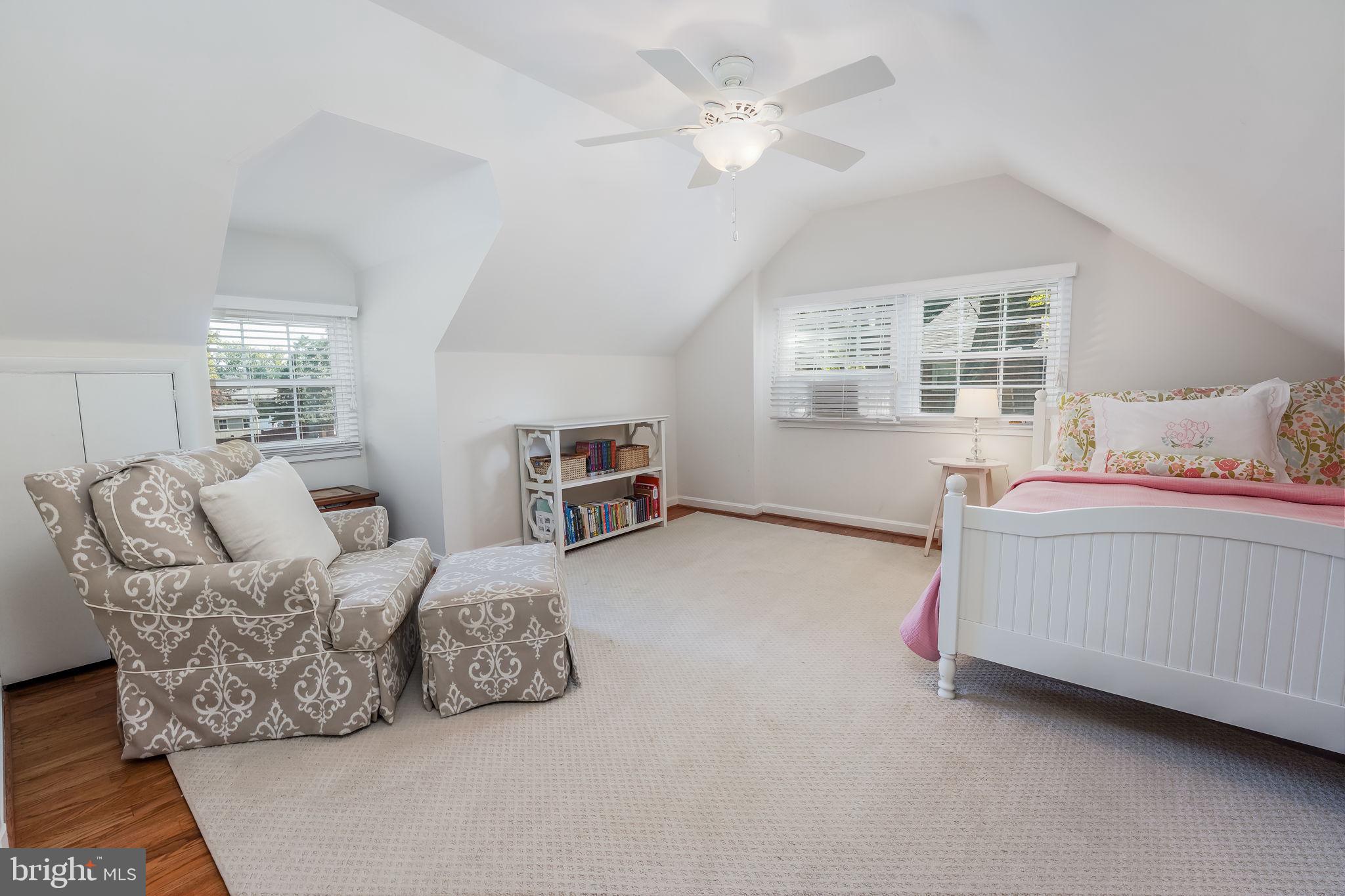1404 Mayflower Dr