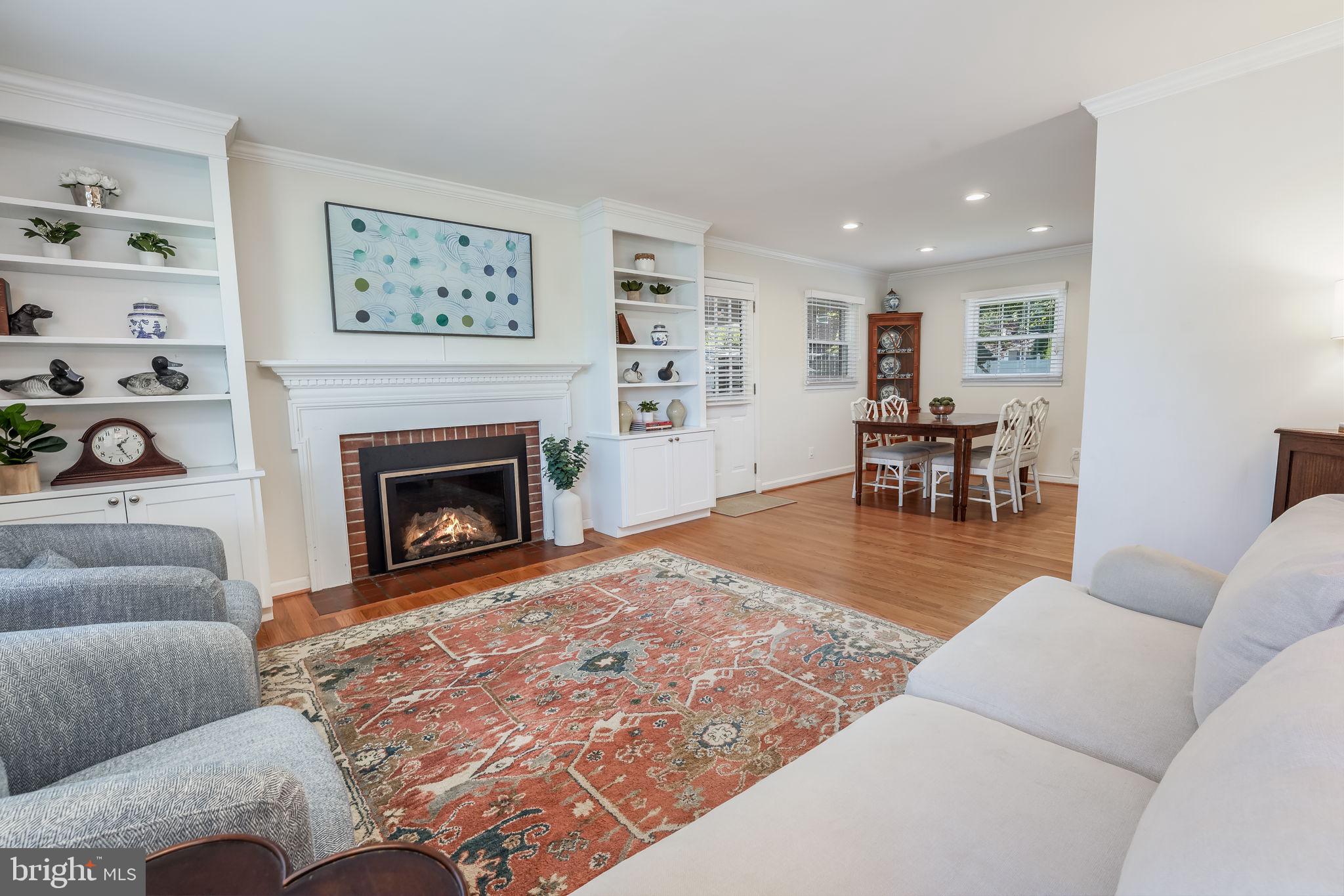 1404 Mayflower Dr