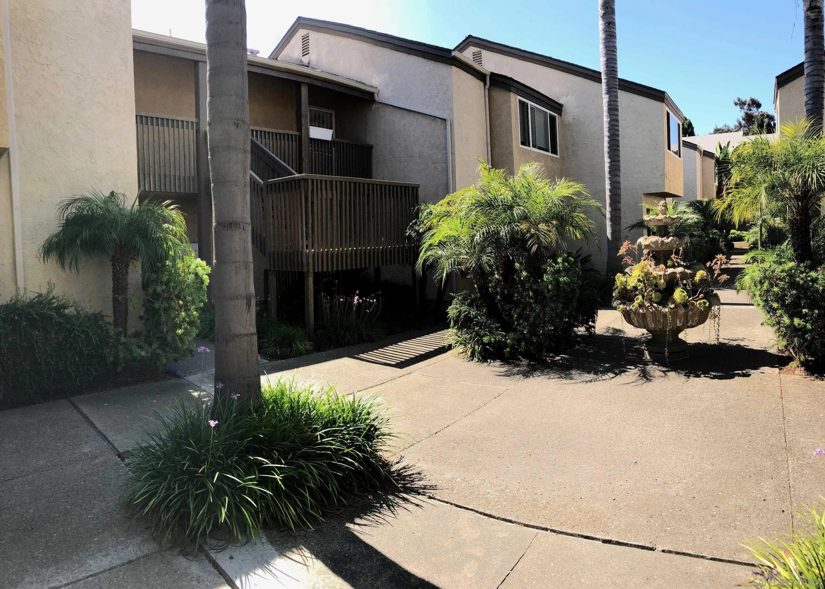 8929 Villa La Jolla Dr. Unit F