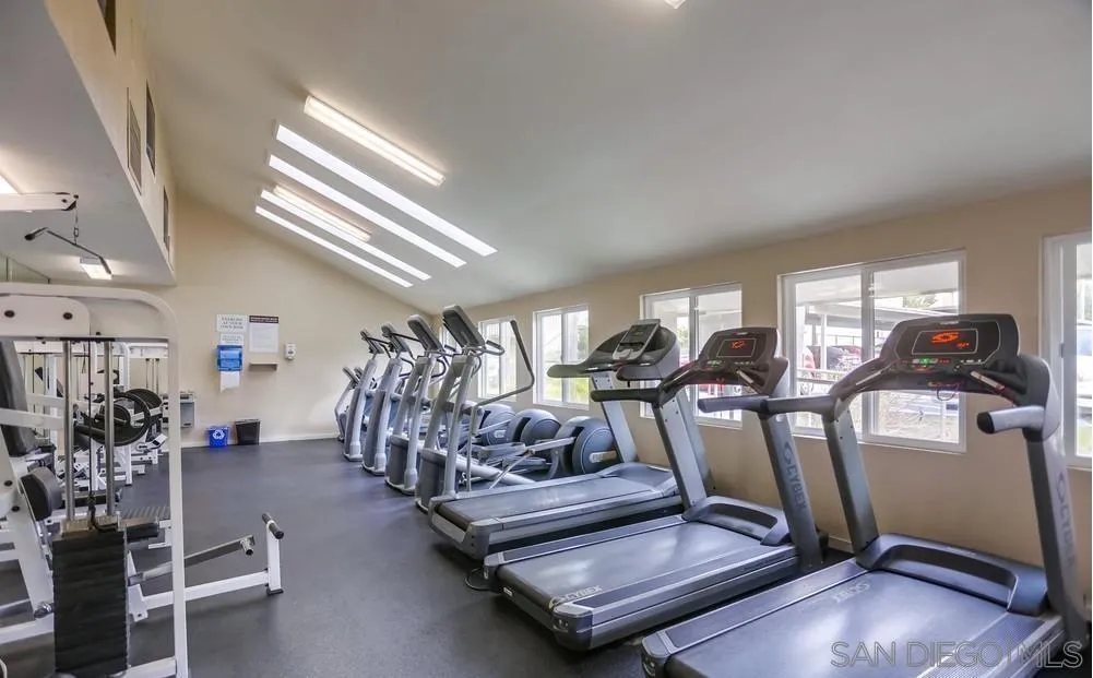 8929 Villa La Jolla Dr. Unit F