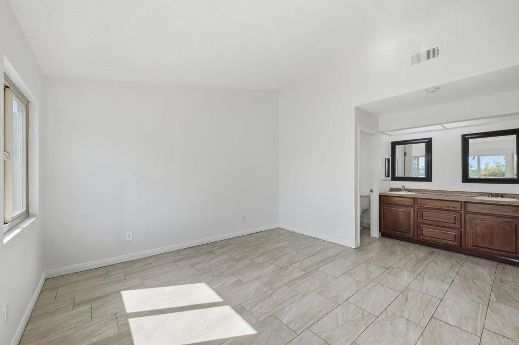 1636 Jonathon Street