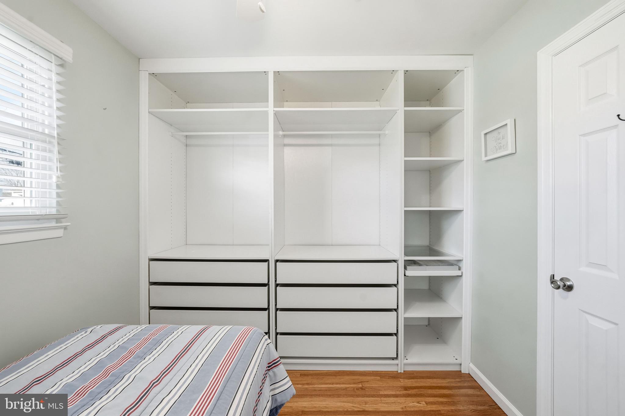 1038 ESTATES BOULEVARD