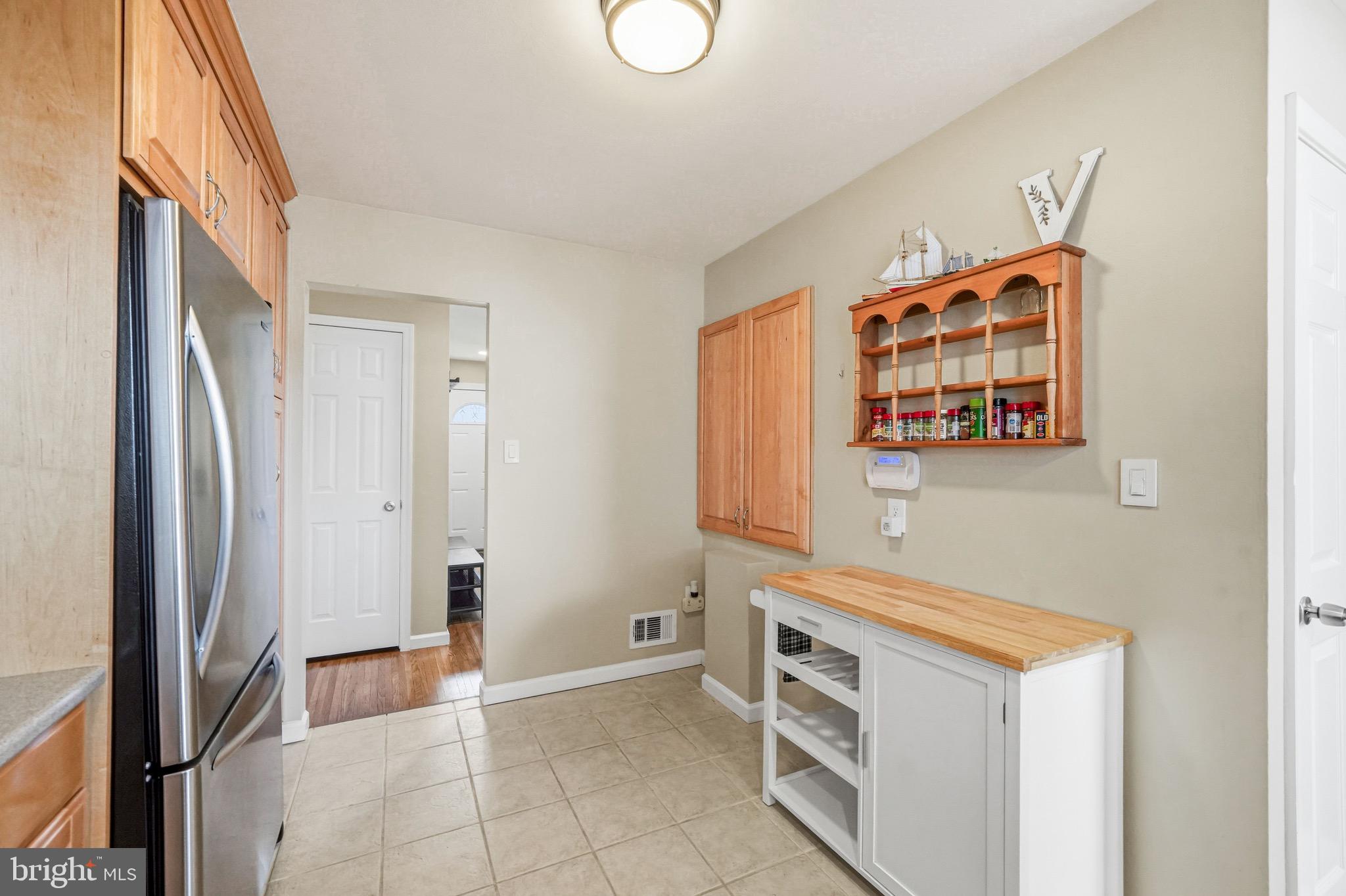 1038 ESTATES BOULEVARD