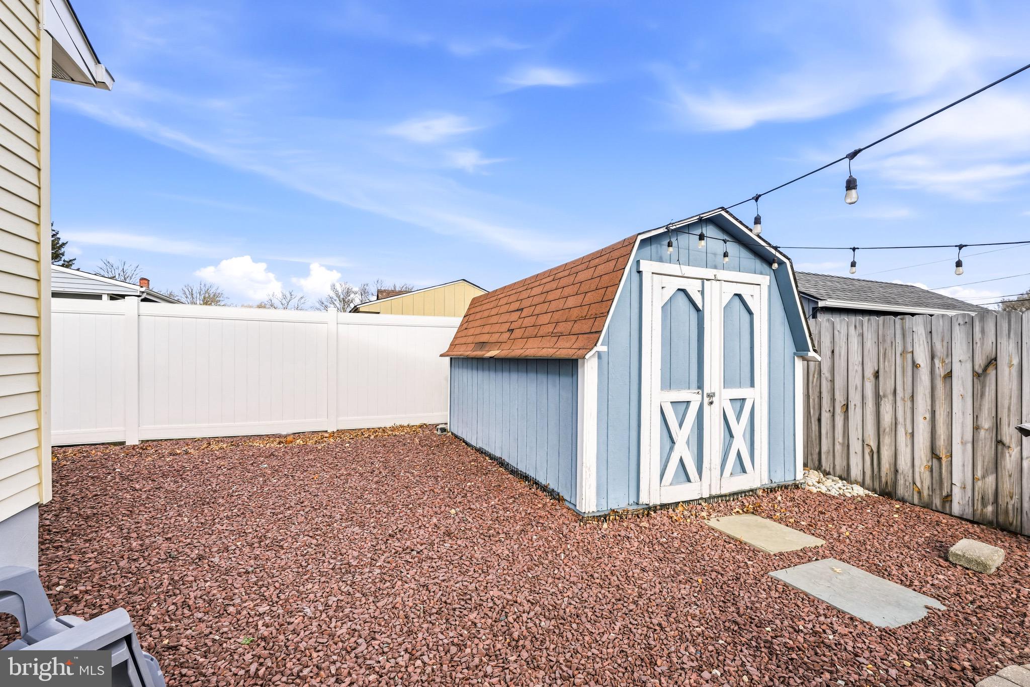 1038 ESTATES BOULEVARD