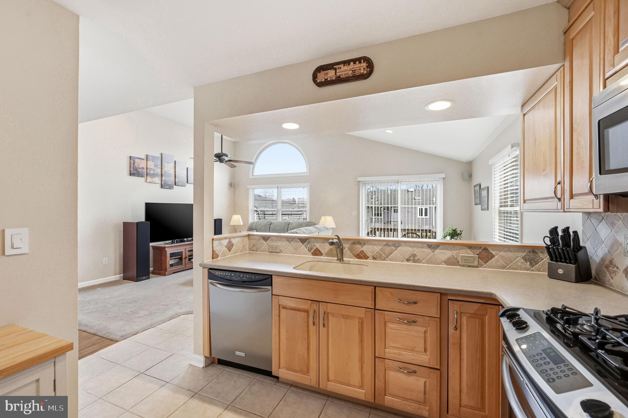 1038 ESTATES BOULEVARD