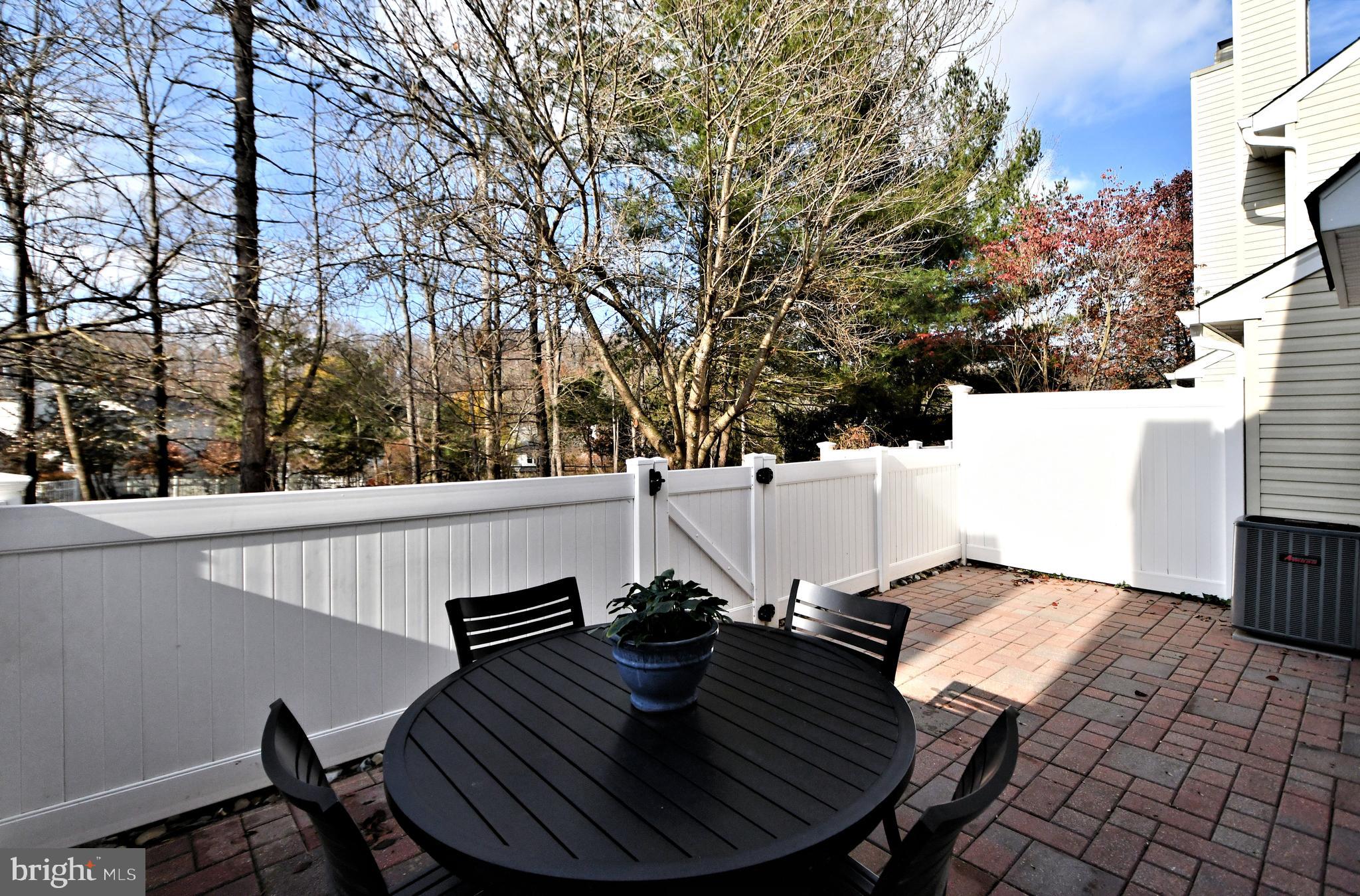 509 Waterford Ct