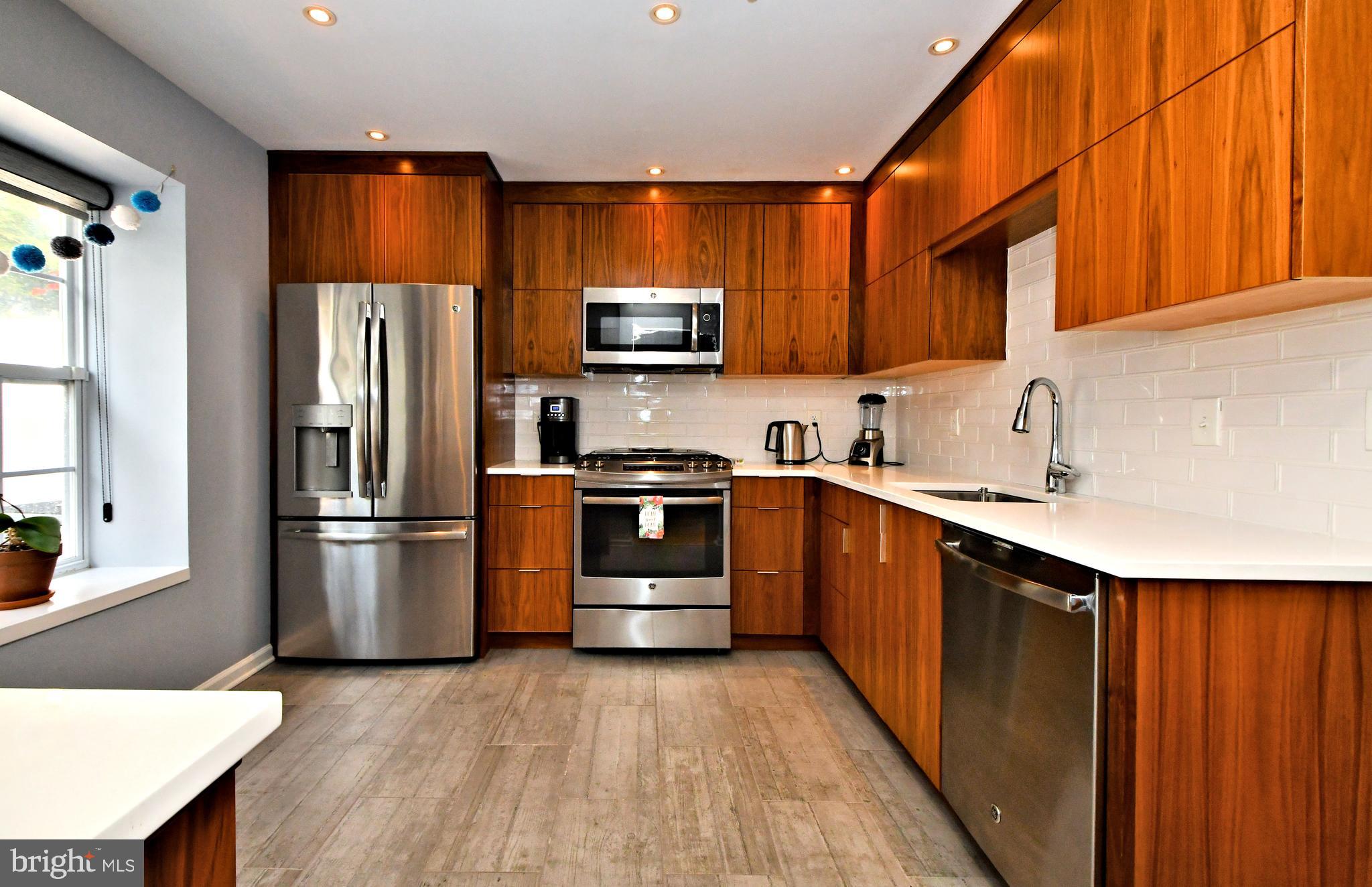509 Waterford Ct