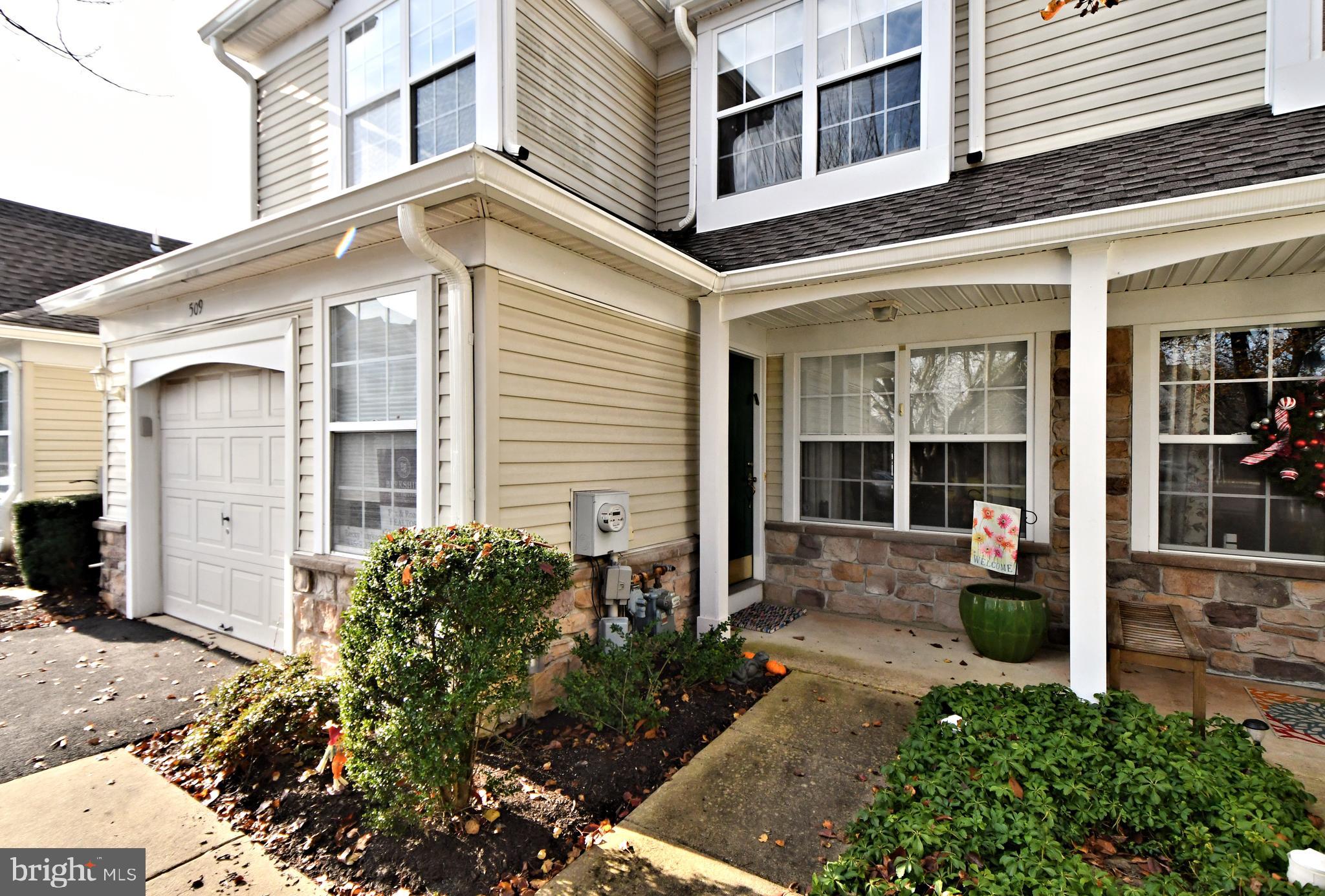 509 Waterford Ct
