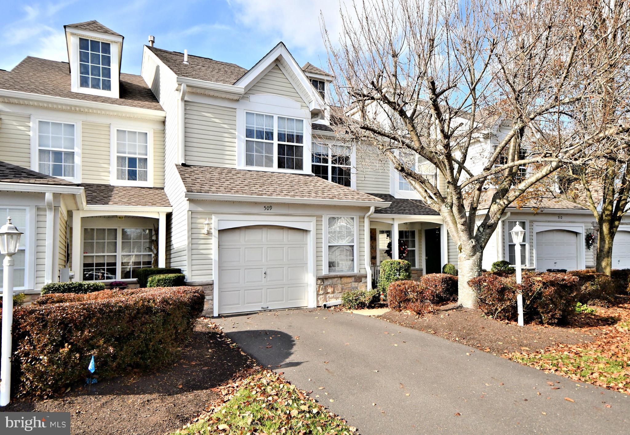 509 Waterford Ct