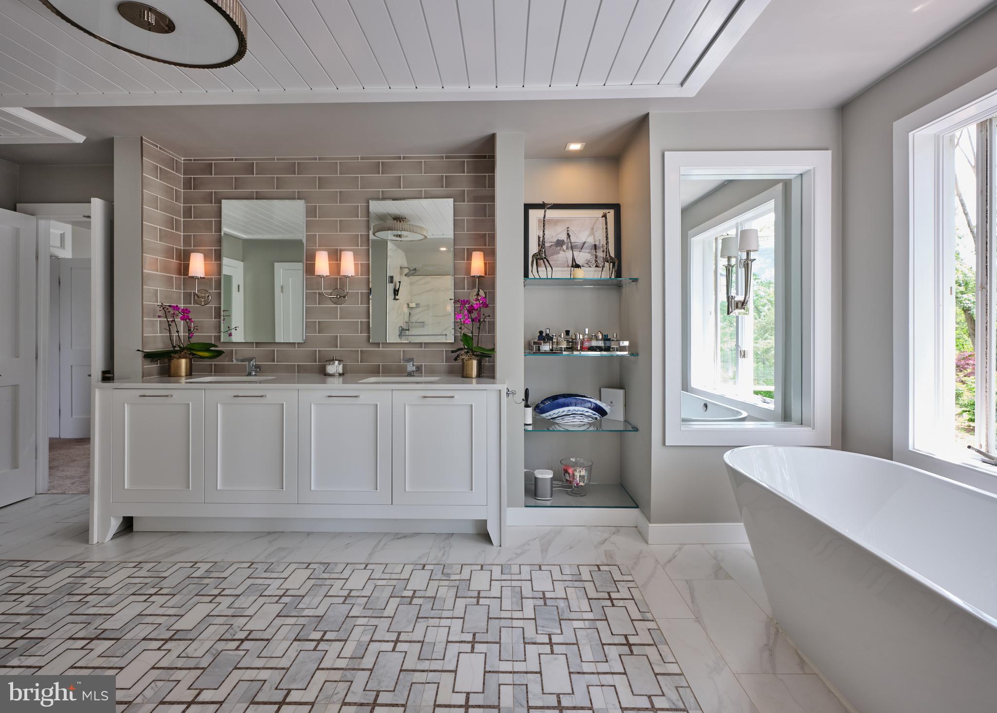 3 Turnberry Way