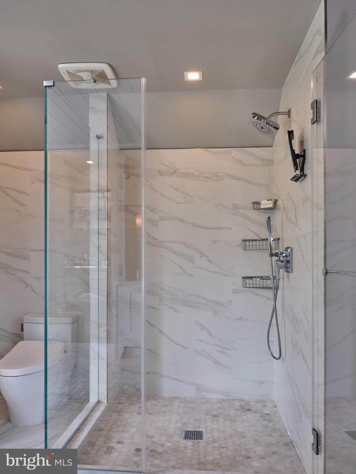 3 Turnberry Way