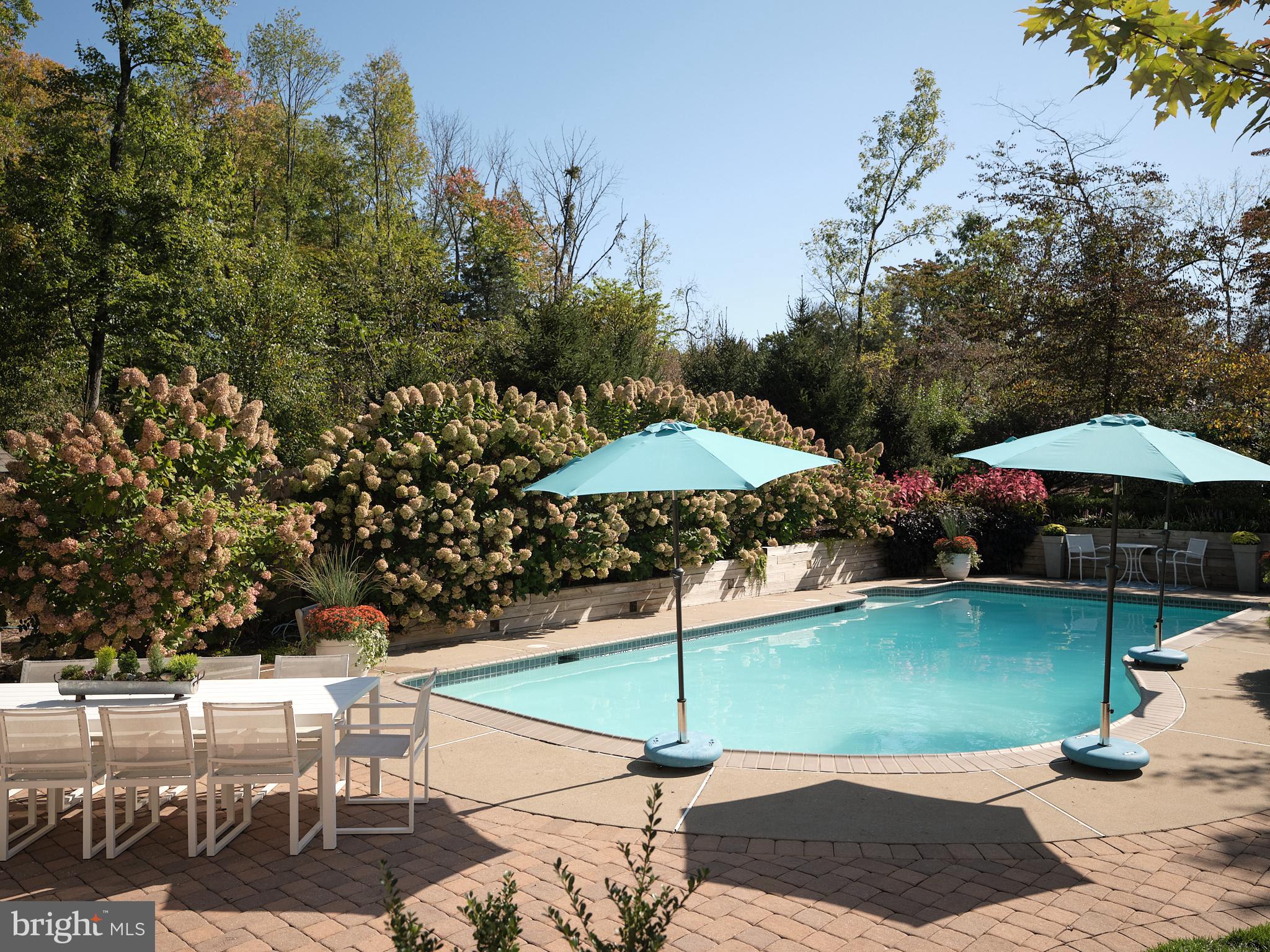 3 Turnberry Way