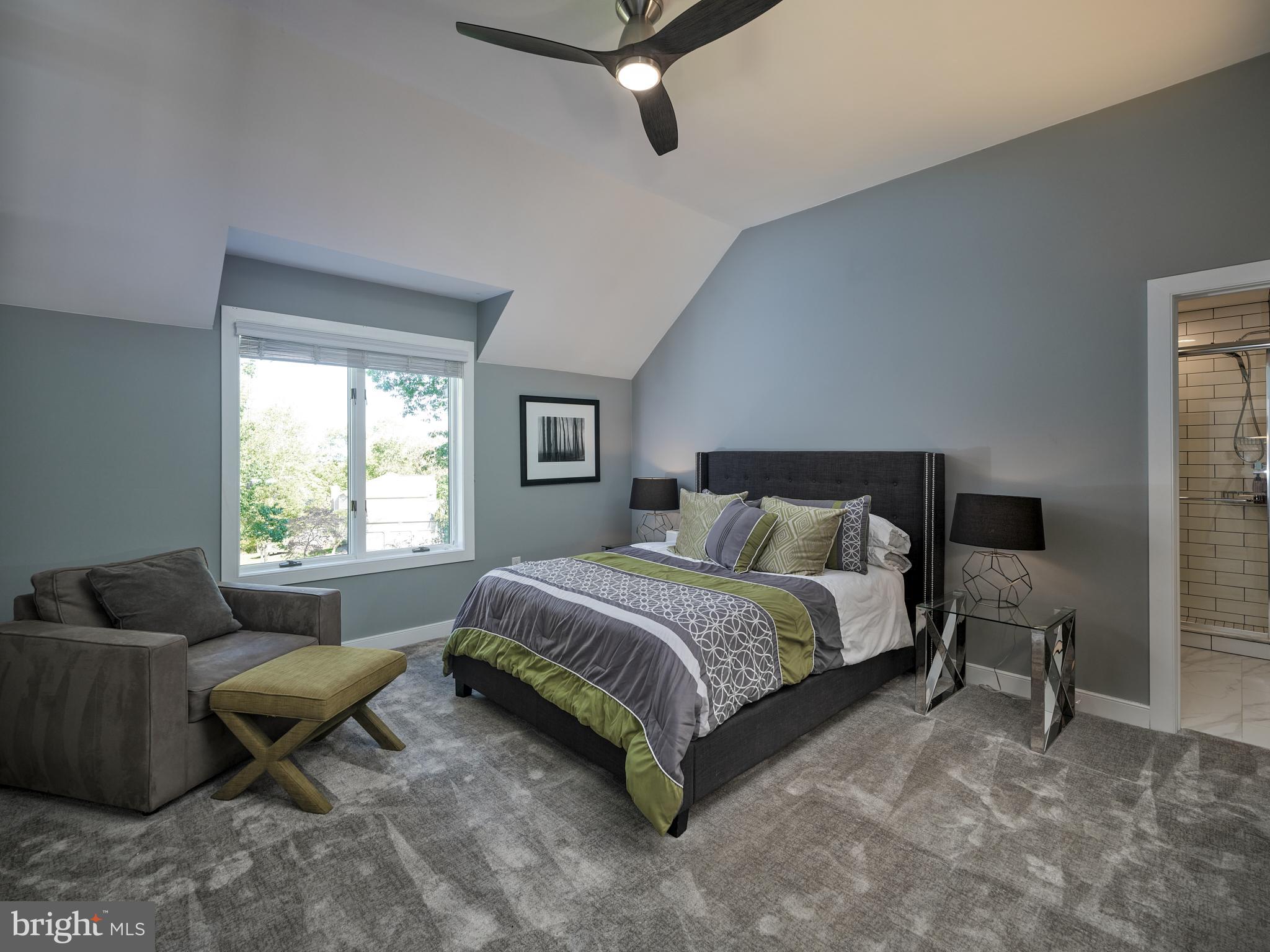 3 Turnberry Way