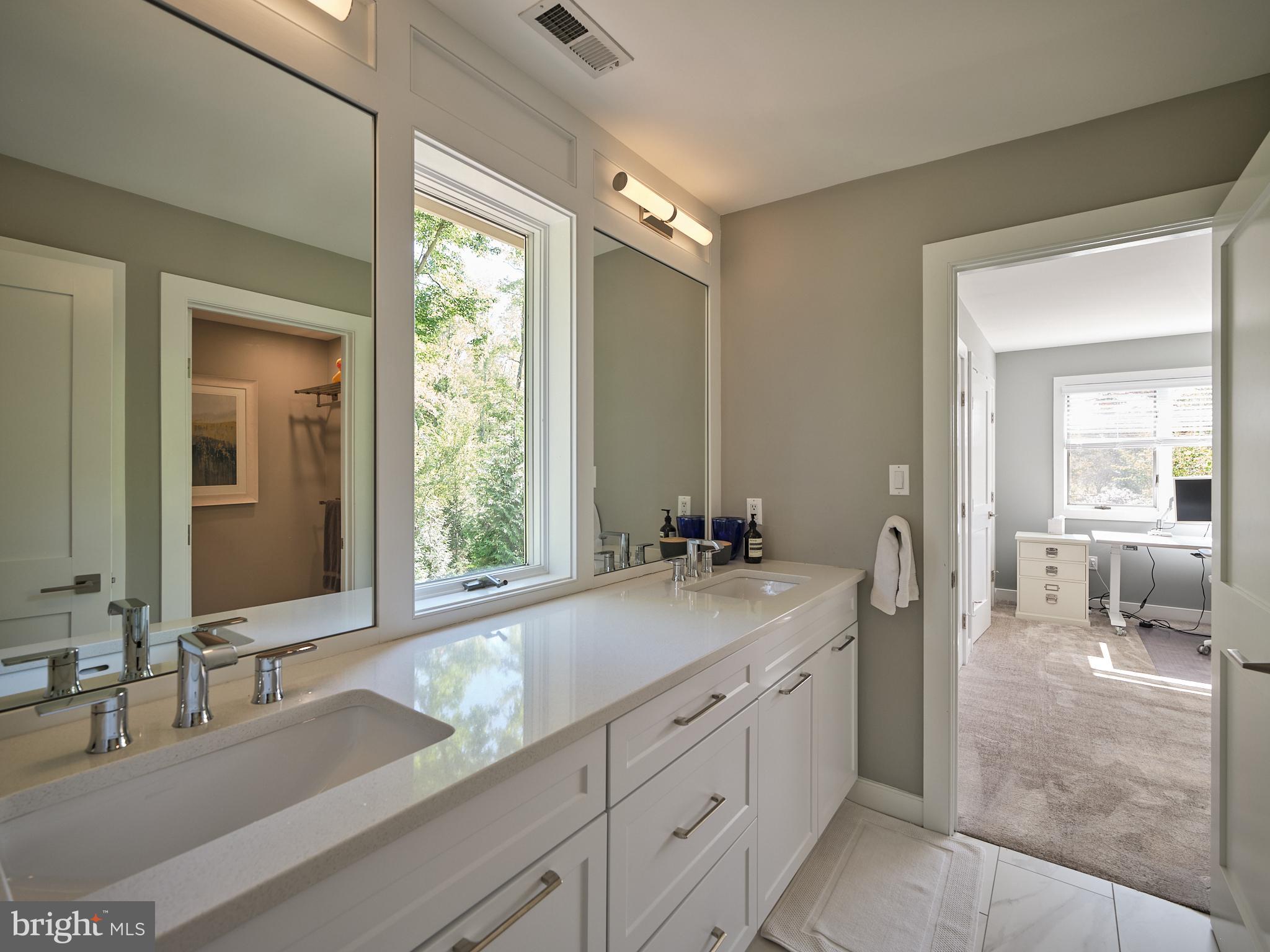 3 Turnberry Way