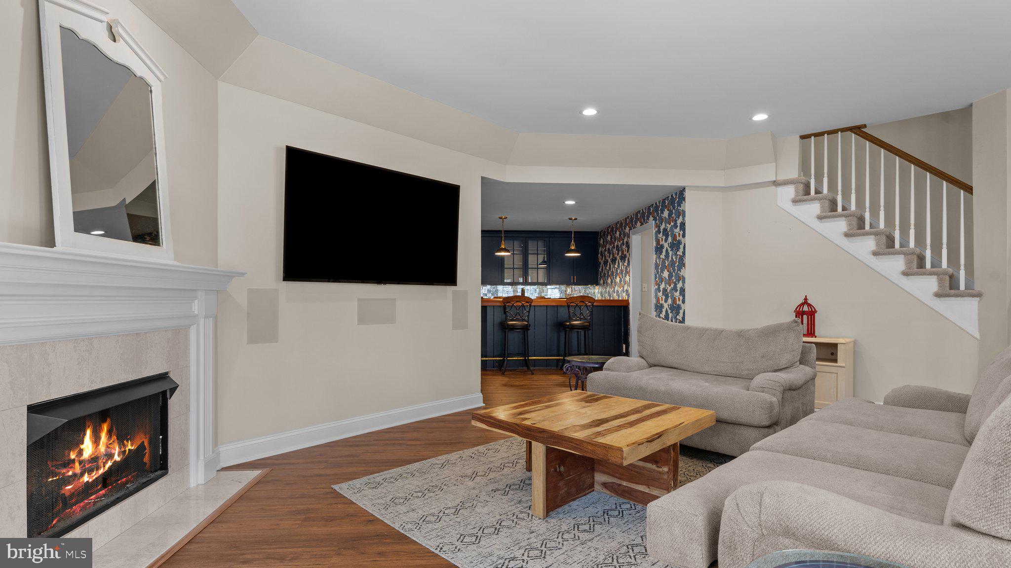 17 Greenbriar Cir