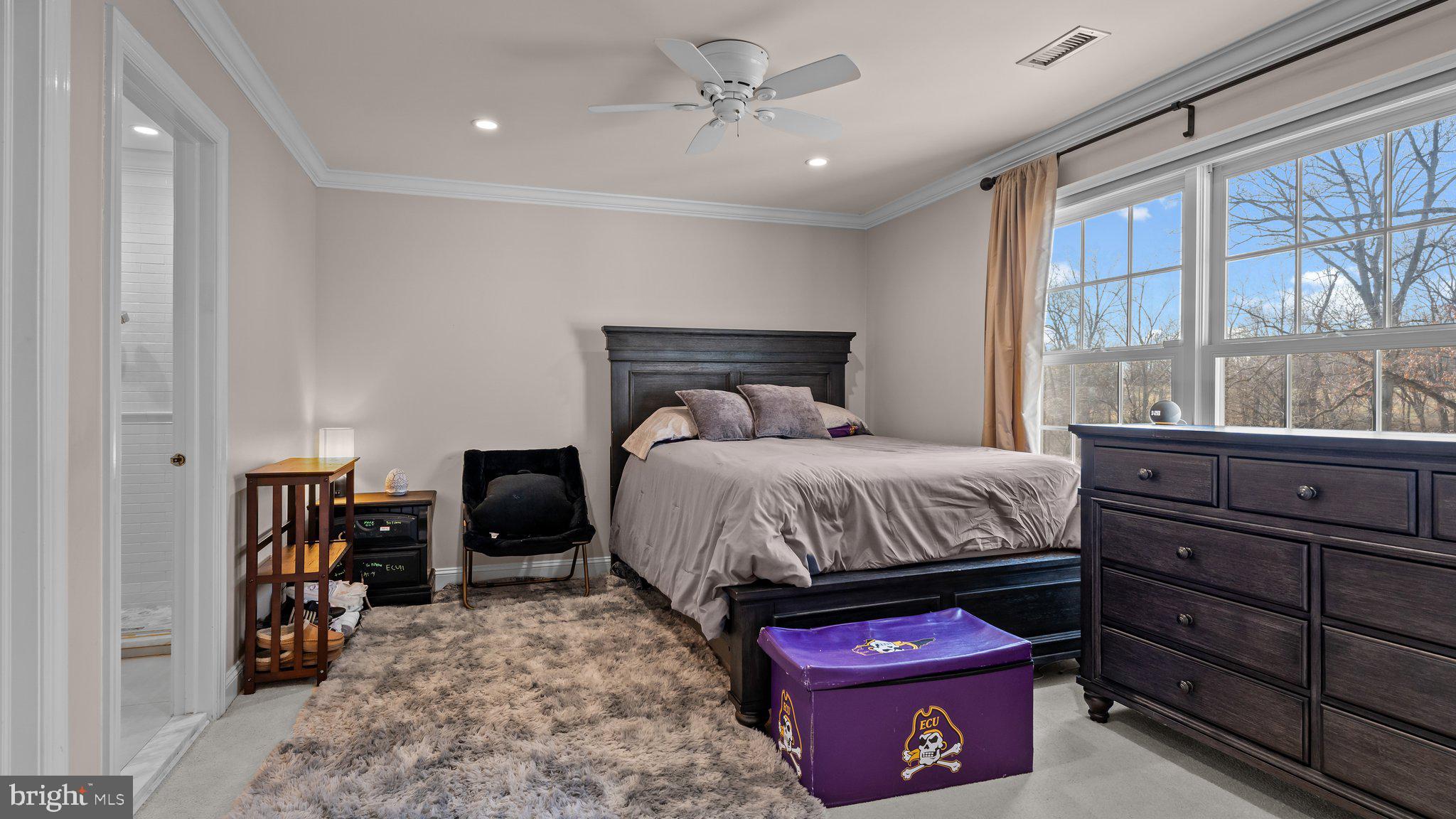 17 Greenbriar Cir