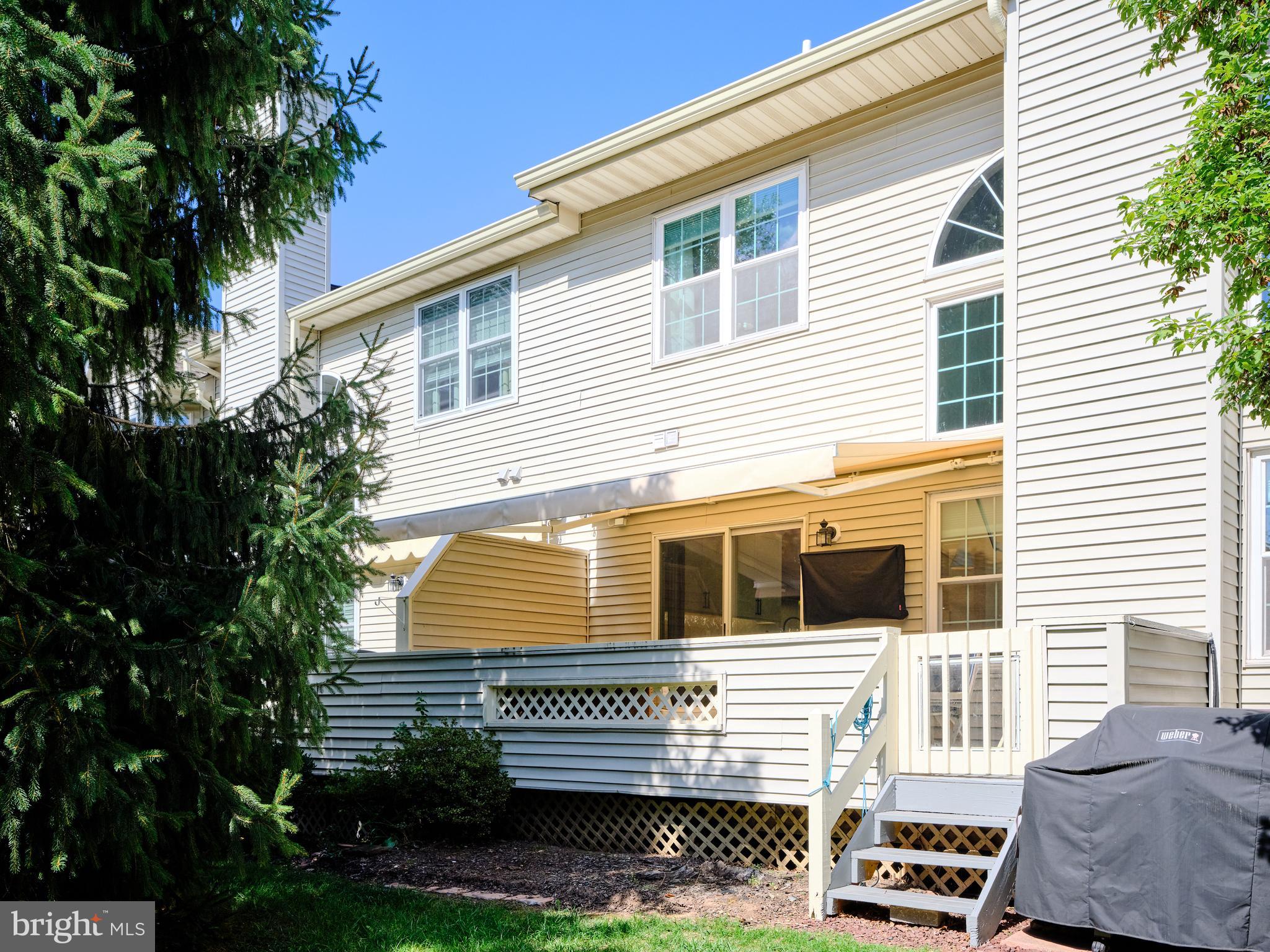 266 DEERFIELD COURT