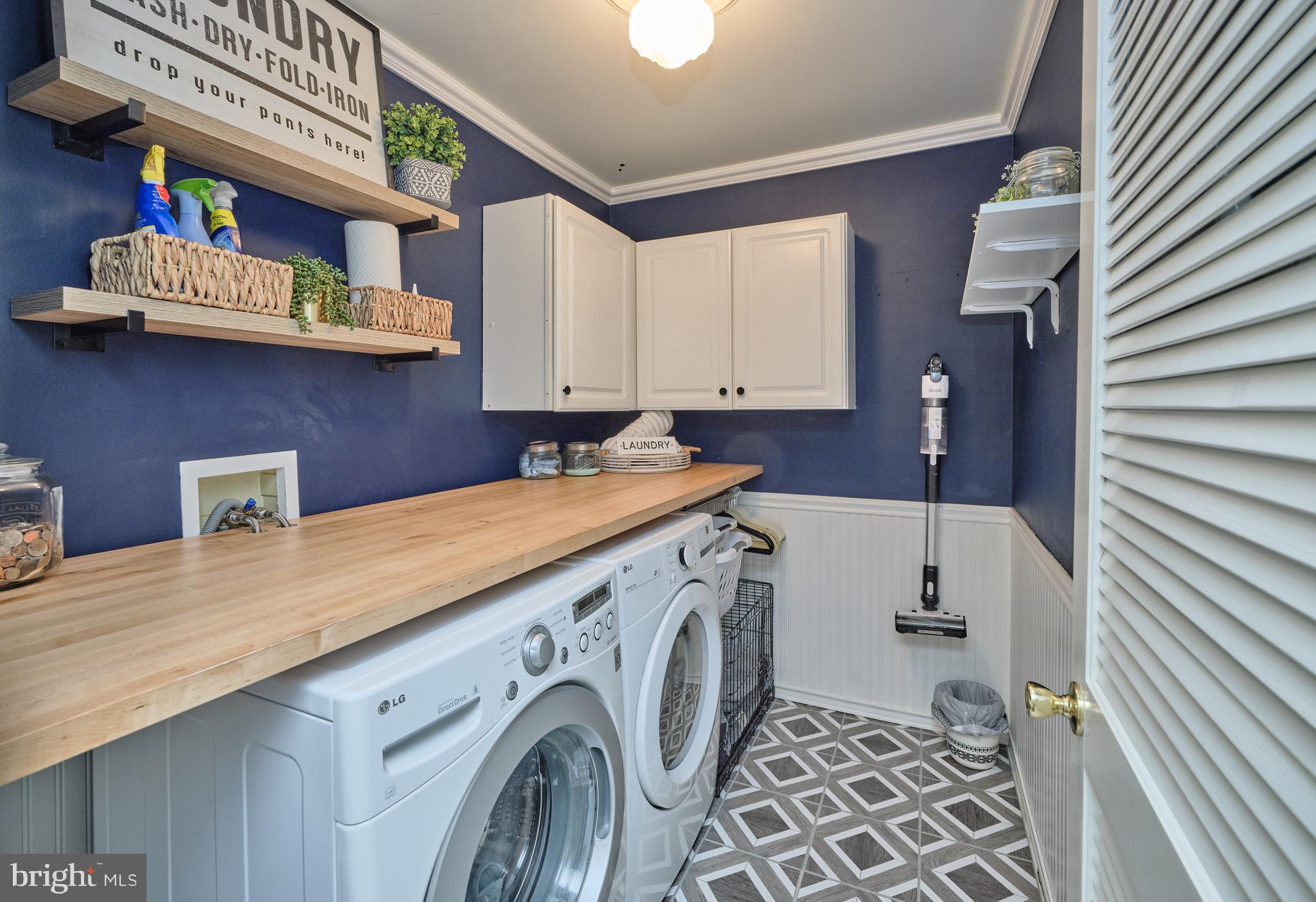266 DEERFIELD COURT